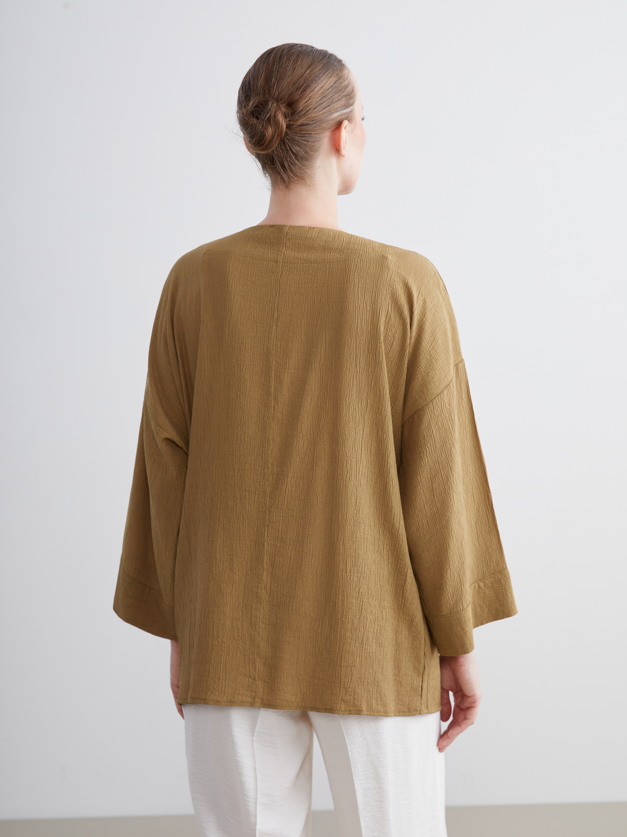 LCWAIKIKI Classic Kruvaze Yaka Dokulu Kadın Kimono görsel 4