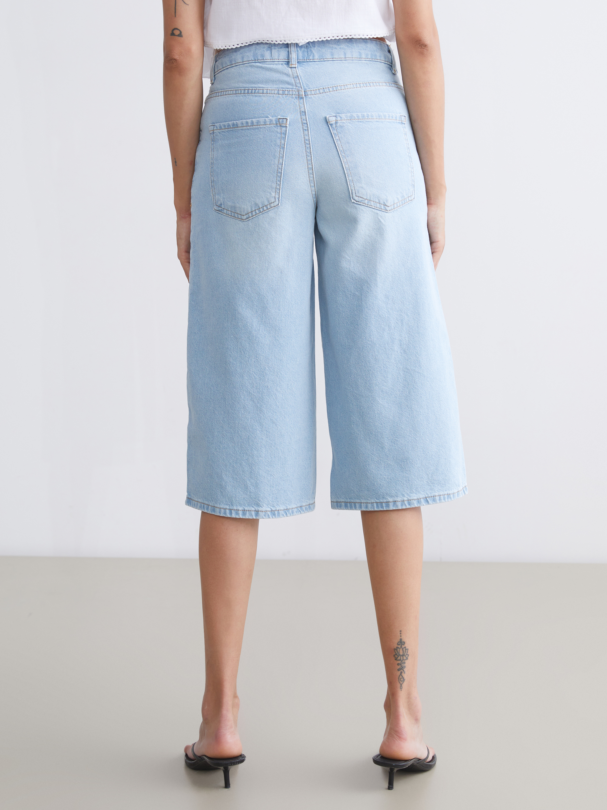 LCW Jeans Standart Fit Kadın Jean Kapri görsel 4