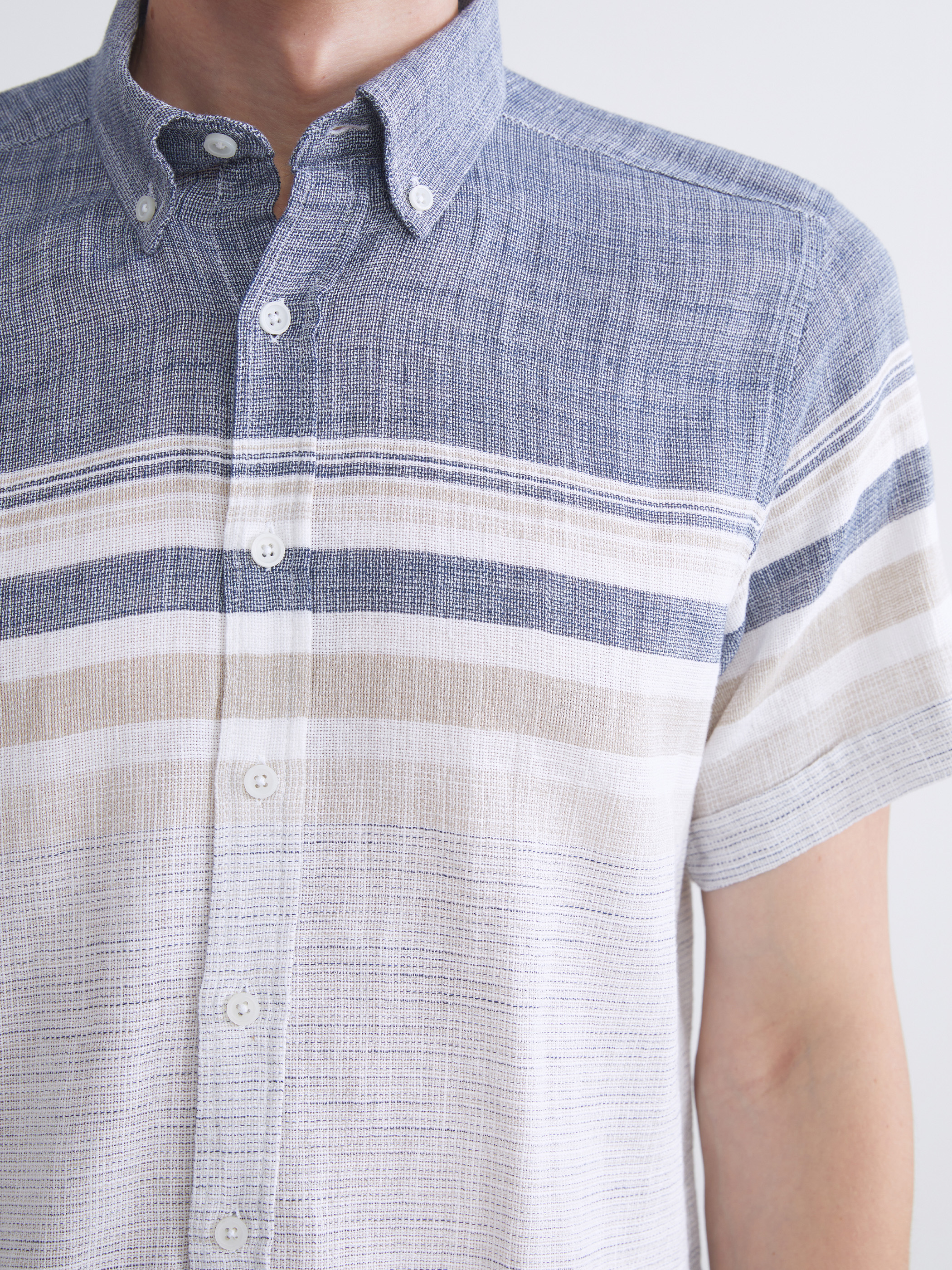 LCWAIKIKI Classic Regular Fit Kısa Kollu Çizgili Armürlü Erkek Gömlek görsel 4