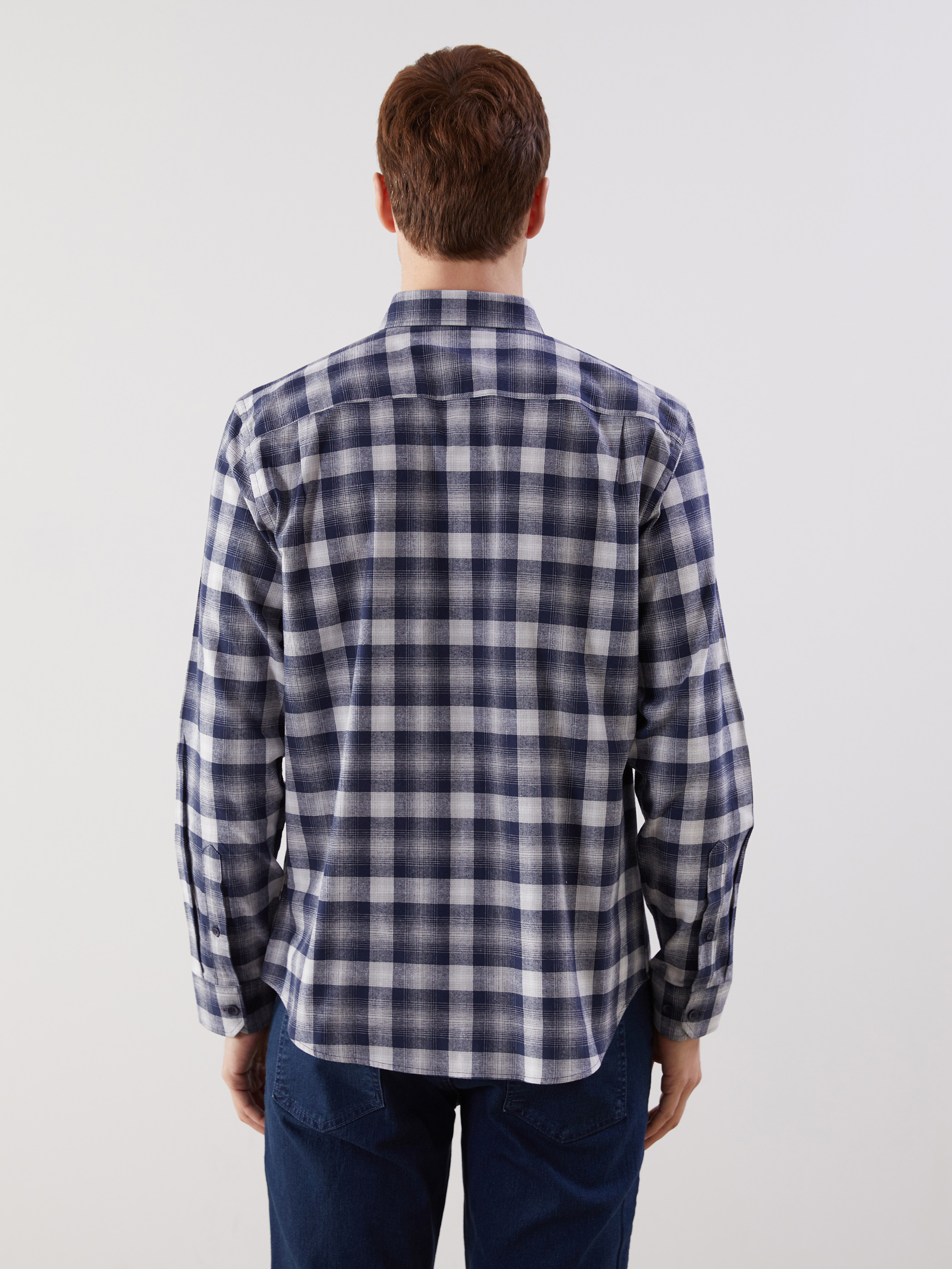 LCWAIKIKI Classic Regular Fit Uzun Kollu Ekose Poplin Erkek Gömlek görsel 4