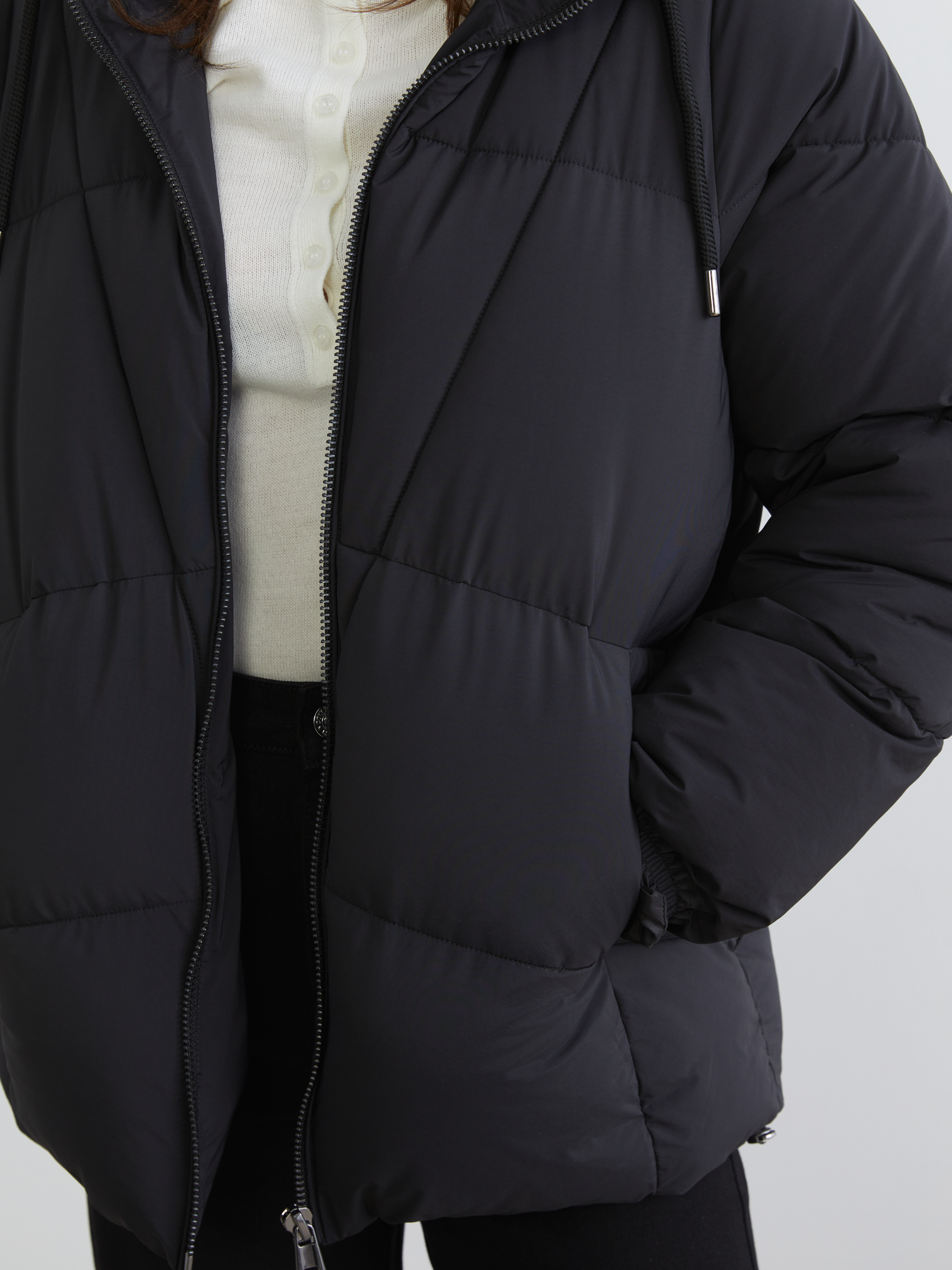 LCW Vision Kapüşonlu Düz Oversize Kadın Şişme Mont görsel 3