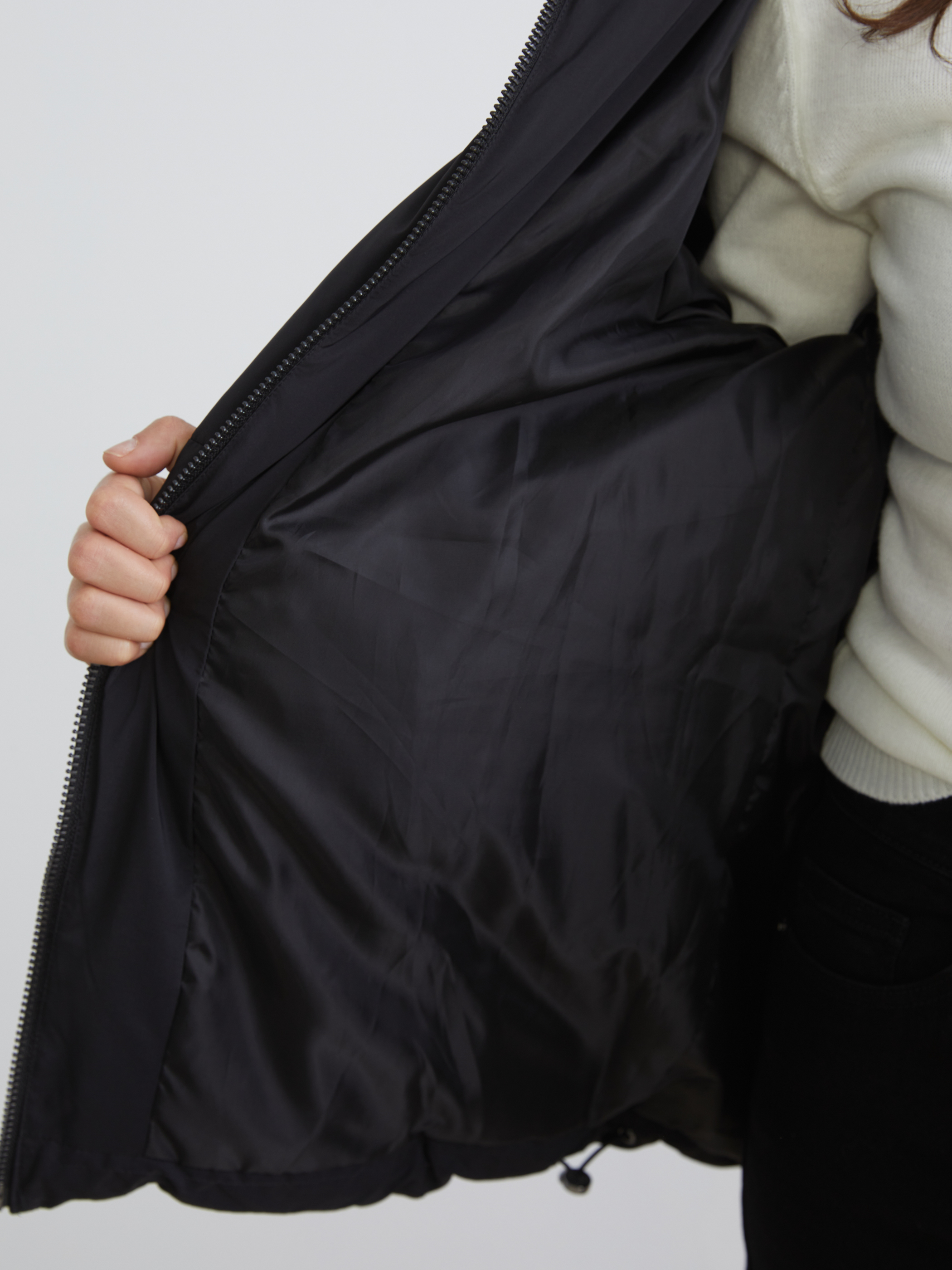 LCW Vision Kapüşonlu Düz Oversize Kadın Şişme Mont görsel 4