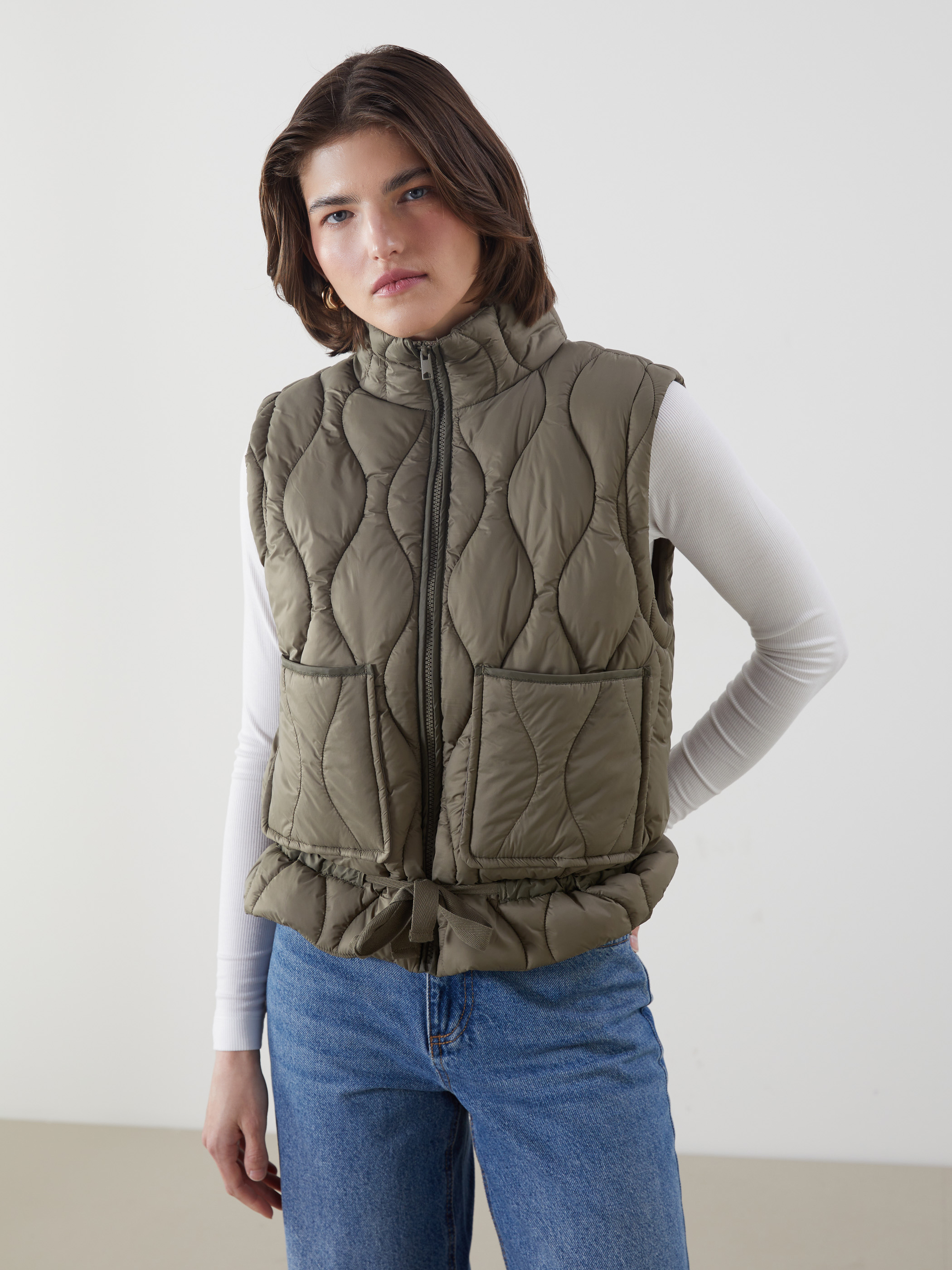 LCW Vision Dik Yaka Kapitone Oversize Kadın Şişme Yelek