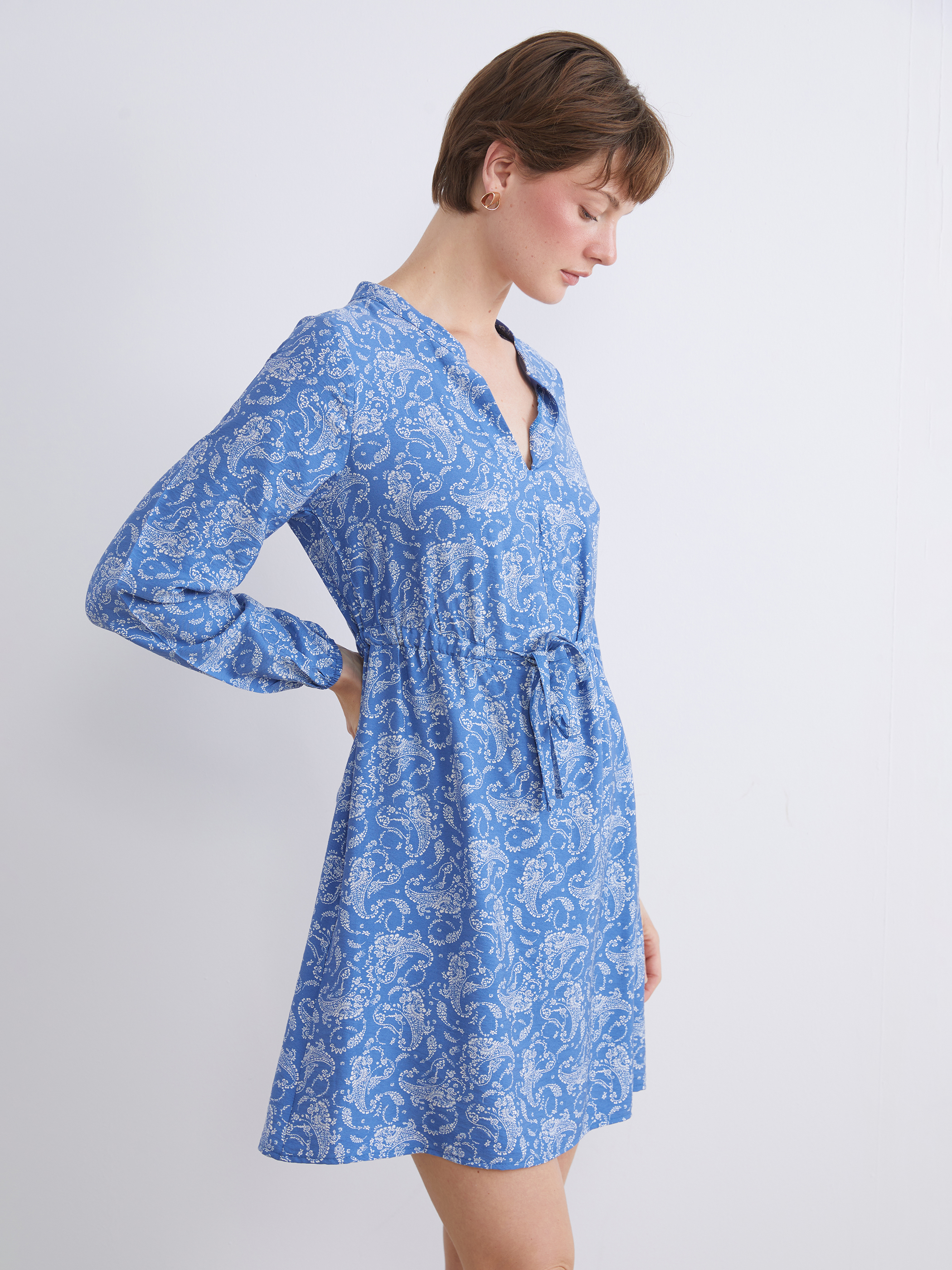 LCW Comfort Kaçık Yaka Çiçekli Mini Elbise