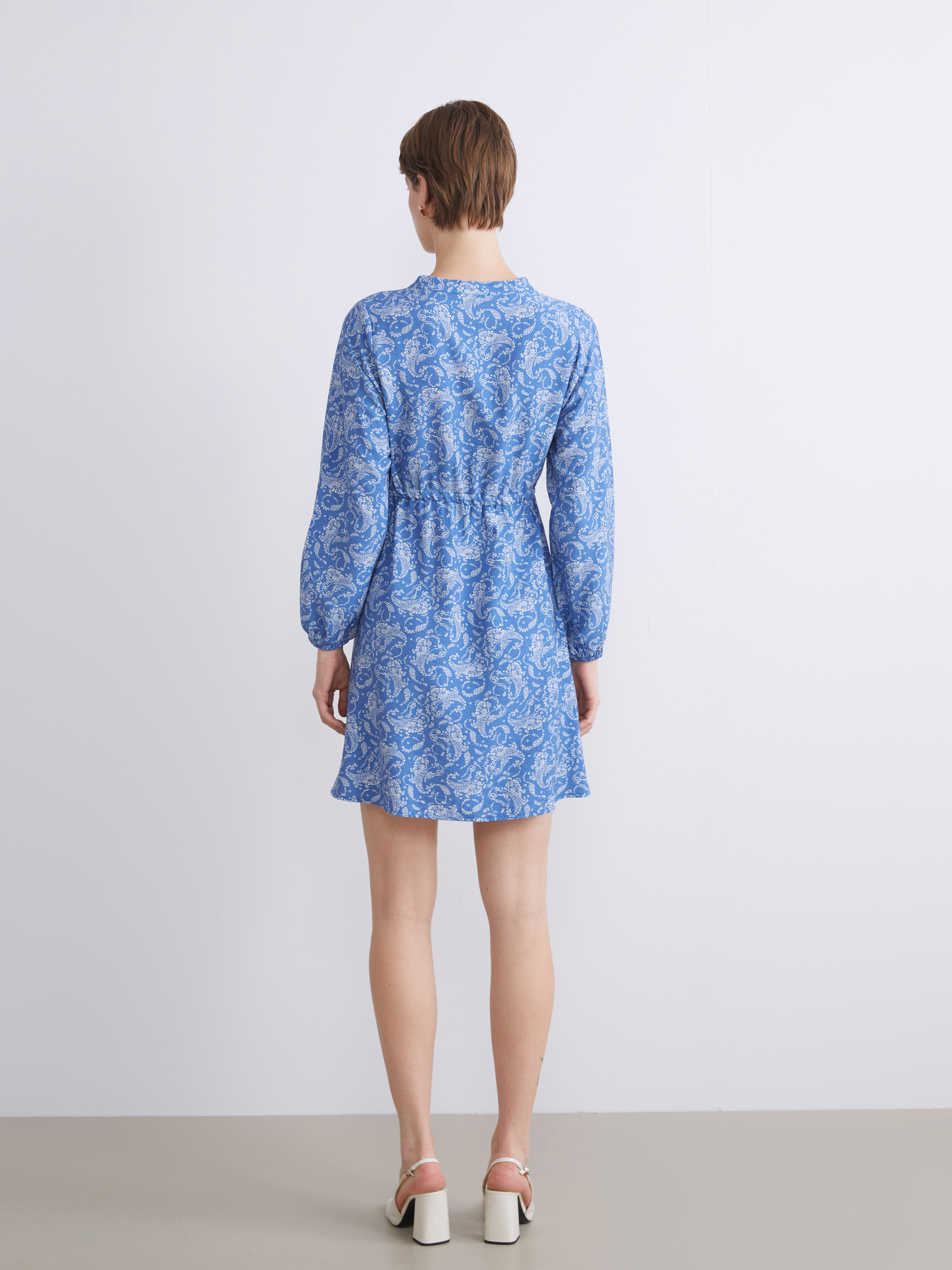 LCW Comfort Kaçık Yaka Çiçekli Mini Elbise görsel 5