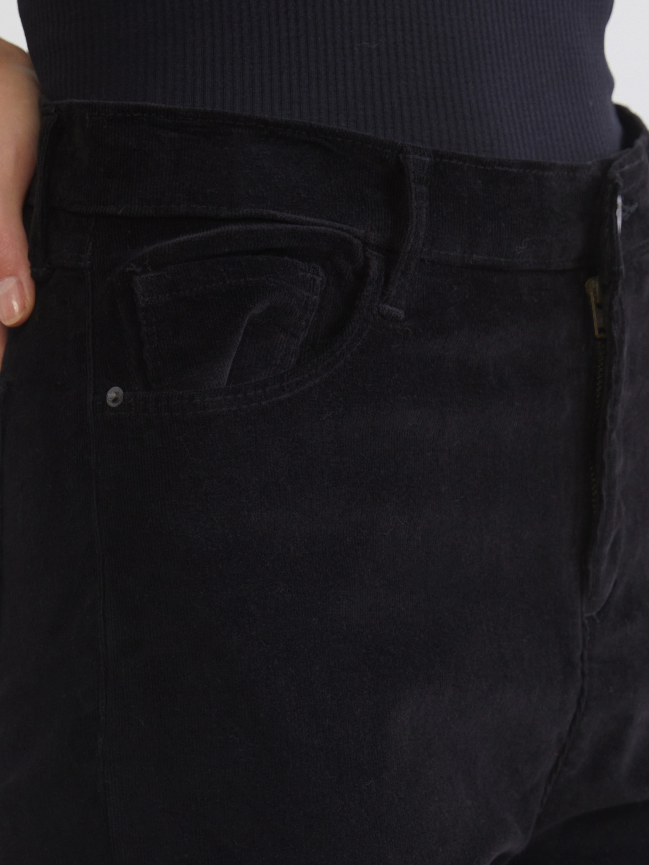 LCWAIKIKI Classic Dar Fit Kadife Kadın Pantolon görsel 3