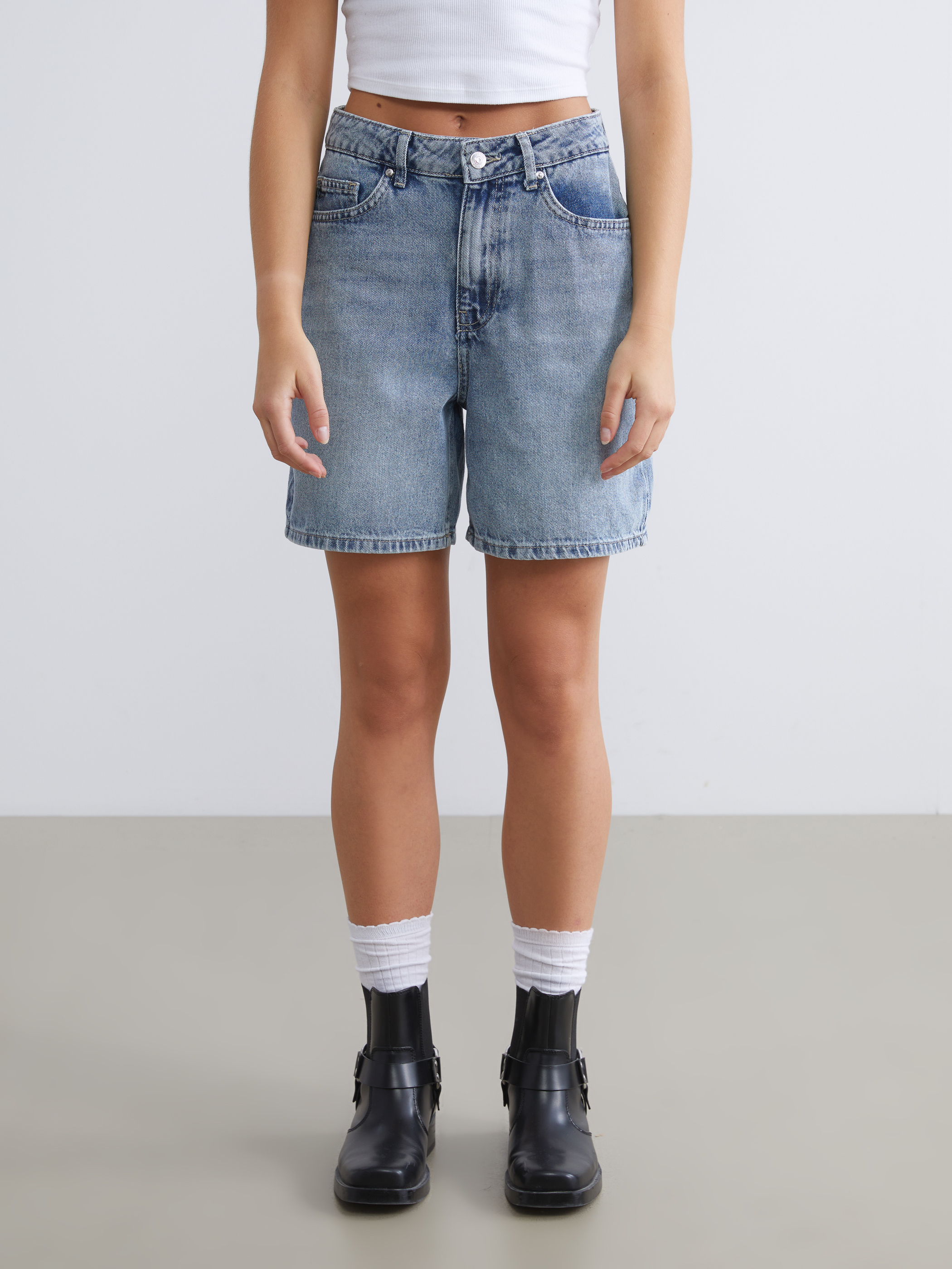XSIDE Dar Fit Kadın Jean Şort görsel 2