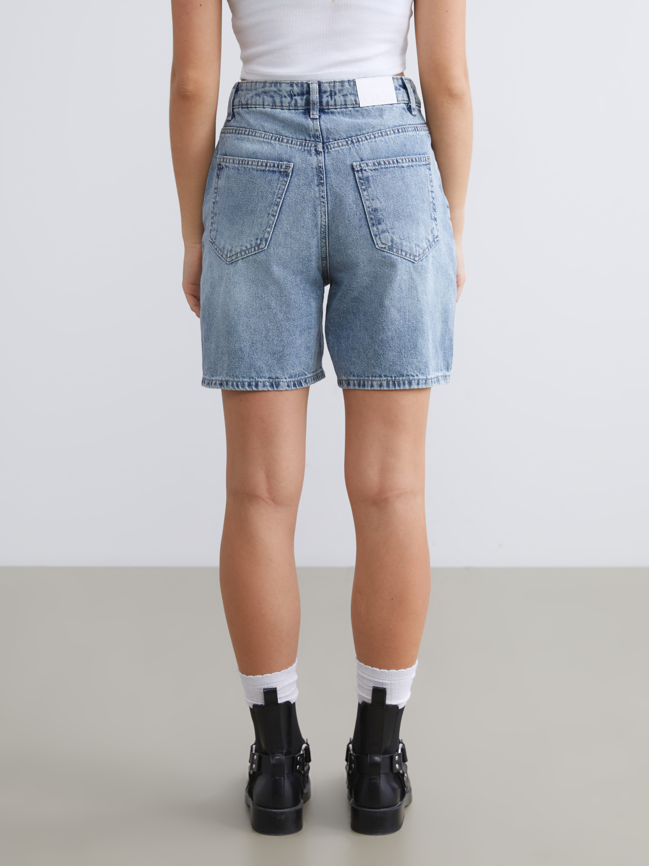 XSIDE Dar Fit Kadın Jean Şort görsel 4