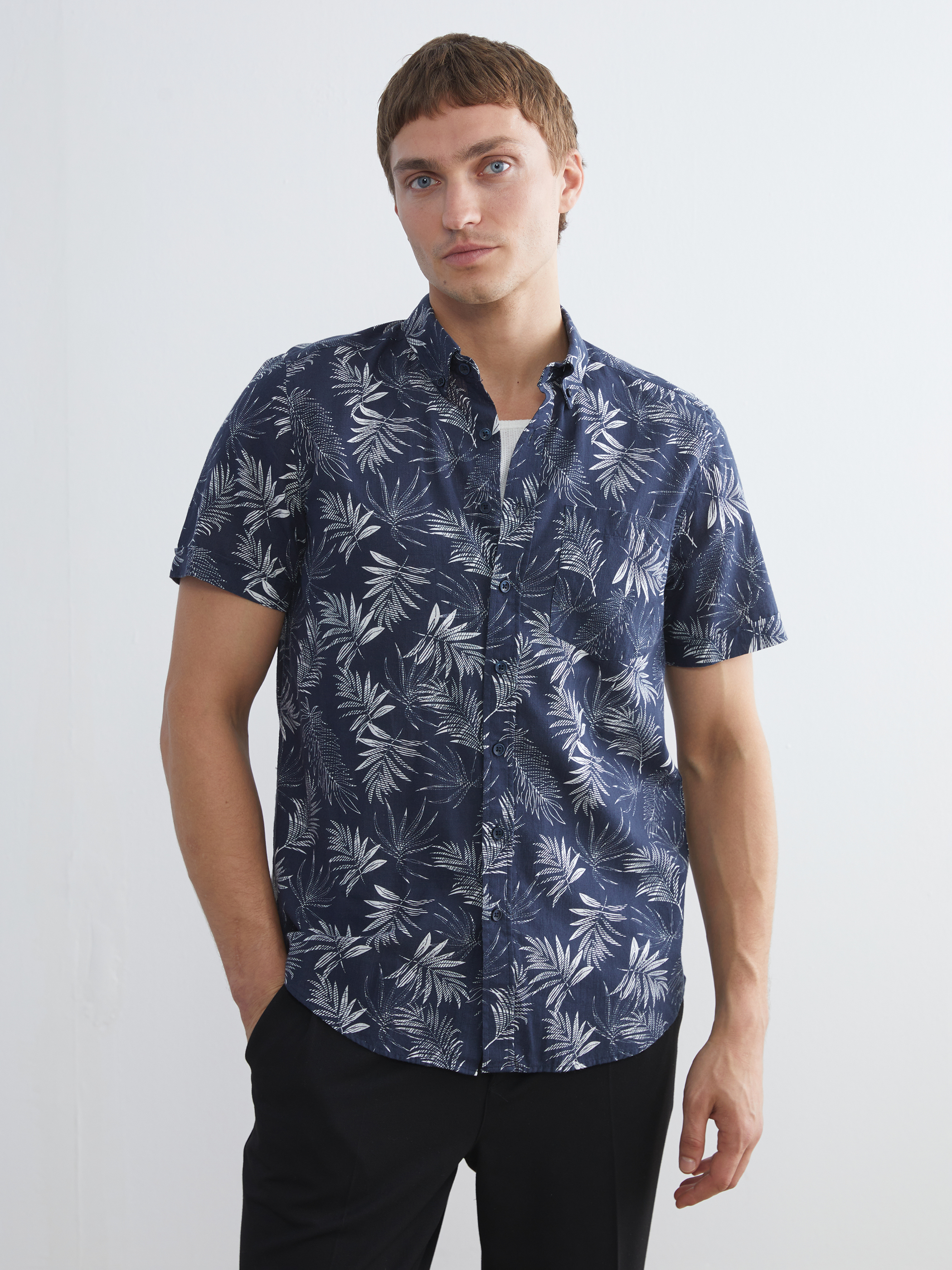 LCWAIKIKI Classic Regular Fit Kısa Kollu Desenli Poplin Erkek Gömlek
