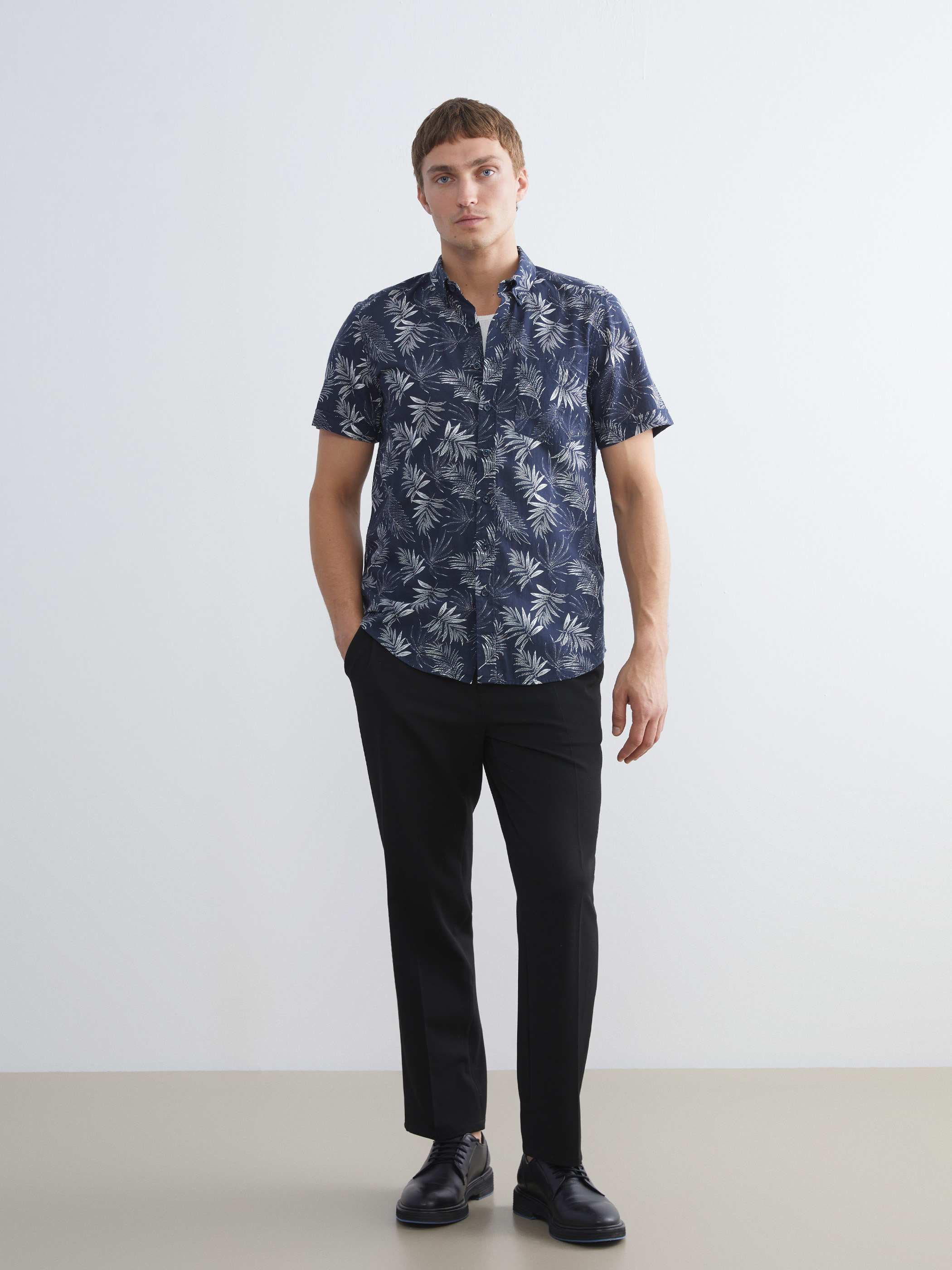 LCWAIKIKI Classic Regular Fit Kısa Kollu Desenli Poplin Erkek Gömlek görsel 2