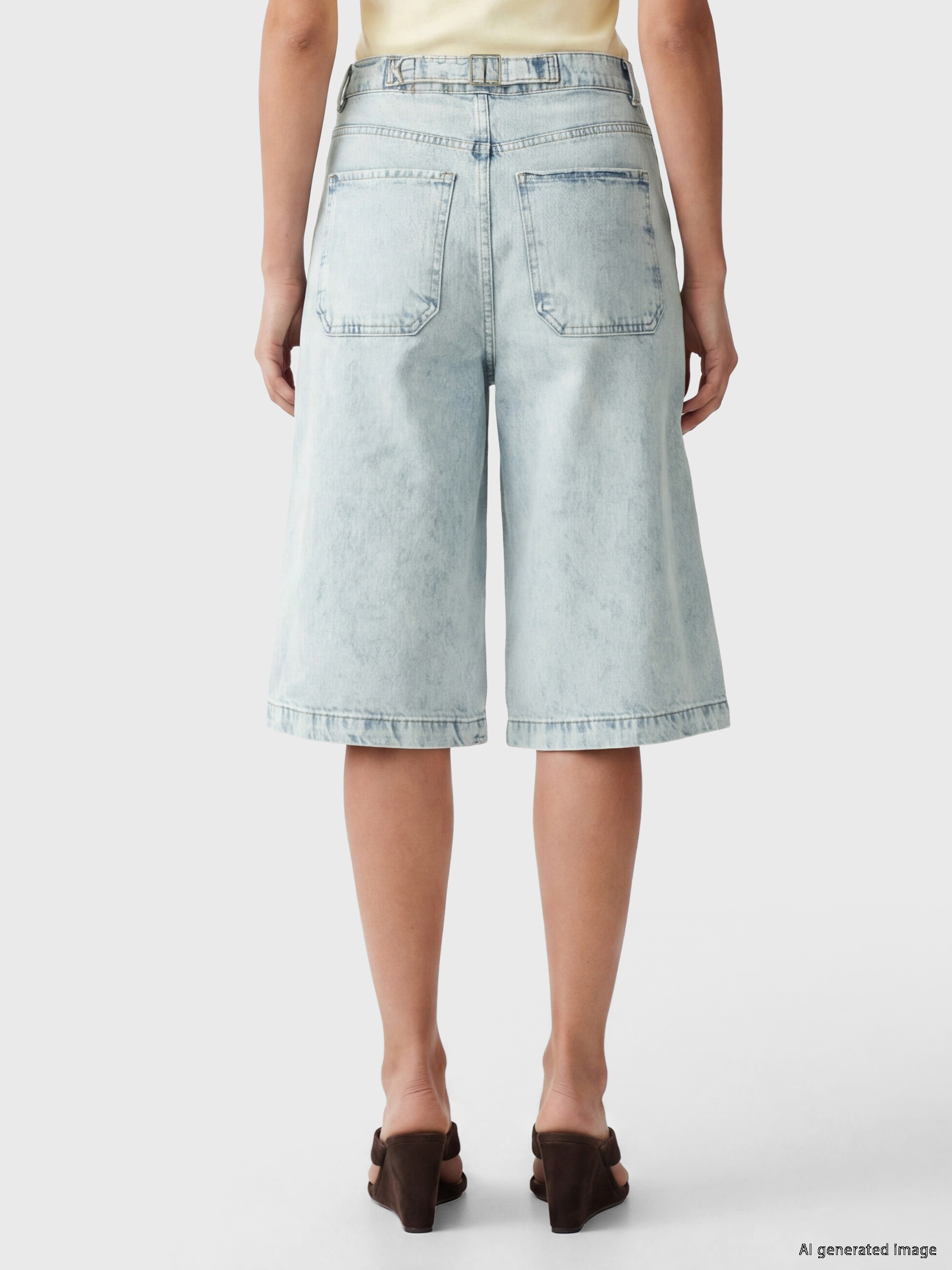 LCW Jeans Yüksek Bel Bermuda Fit Kadın Jean Şortolon görsel 4