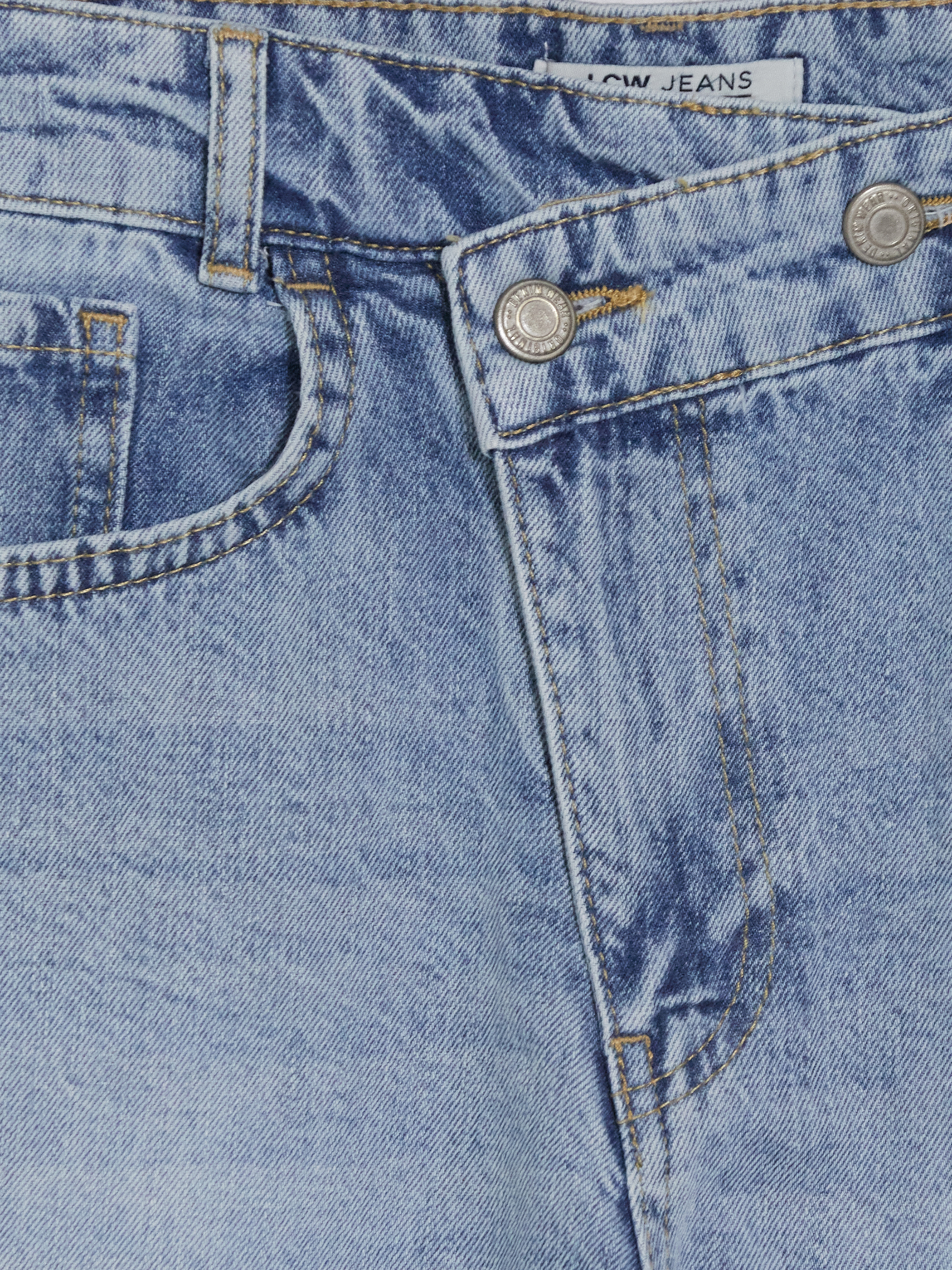 LCW Jeans Çapraz Düğme Kapamalı Kadın Jean Şort görsel 6