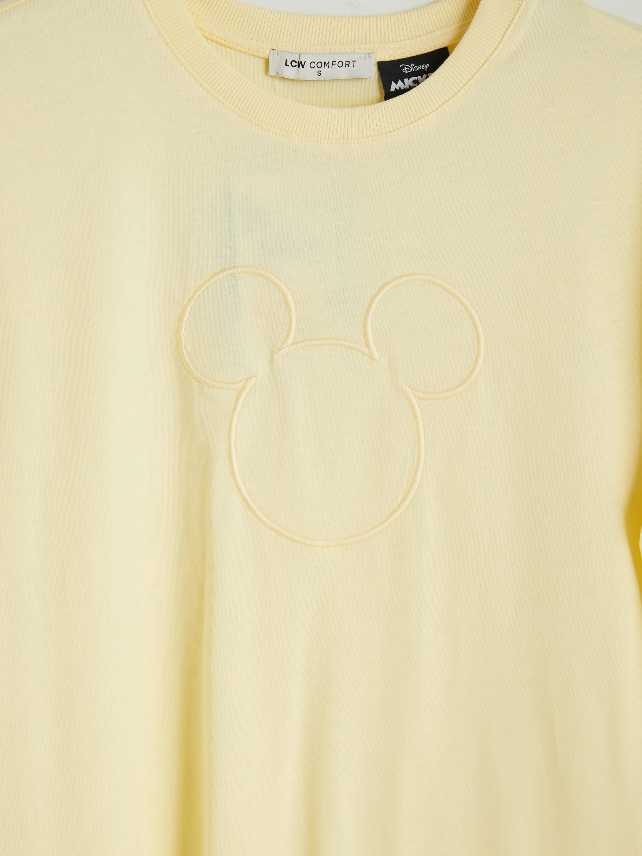 LCW Comfort Mickey Mouse Nakışlı %100 Pamuklu Kadın Tişört görsel 7