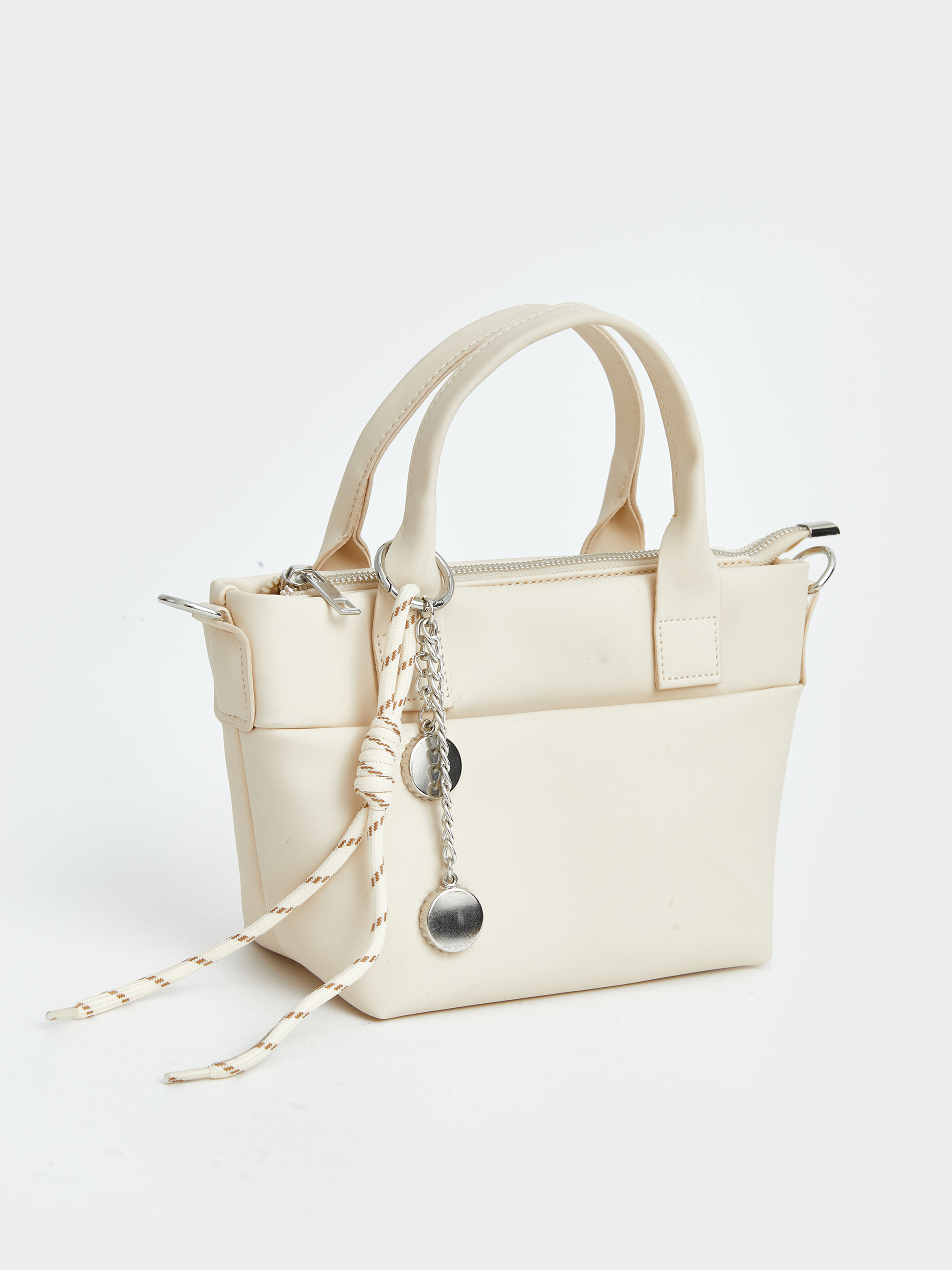 LCW ACCESSORIES Deri Görünümlü Aksesuarlı Kadın Omuz Çantası görsel 4