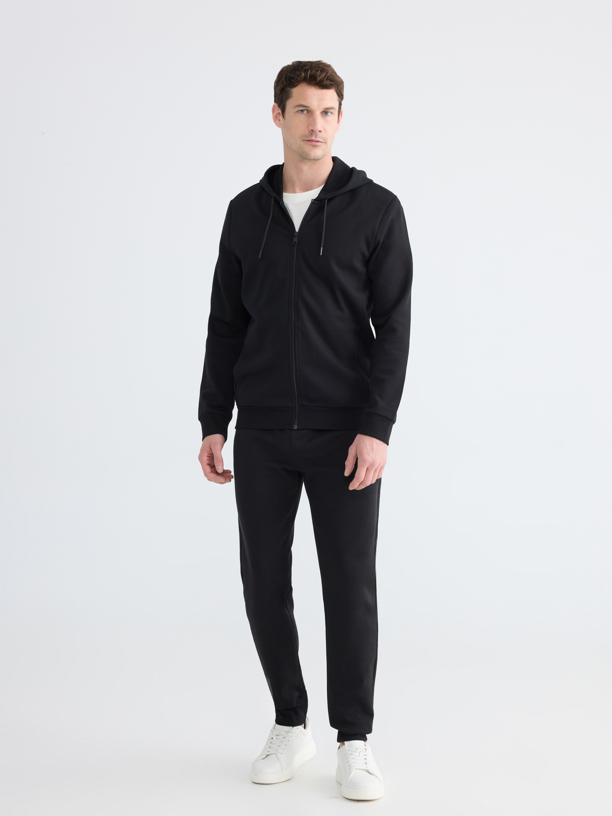 LCWAIKIKI Basic Kapüşonlu Erkek Fermuarlı Sweatshirt görsel 4