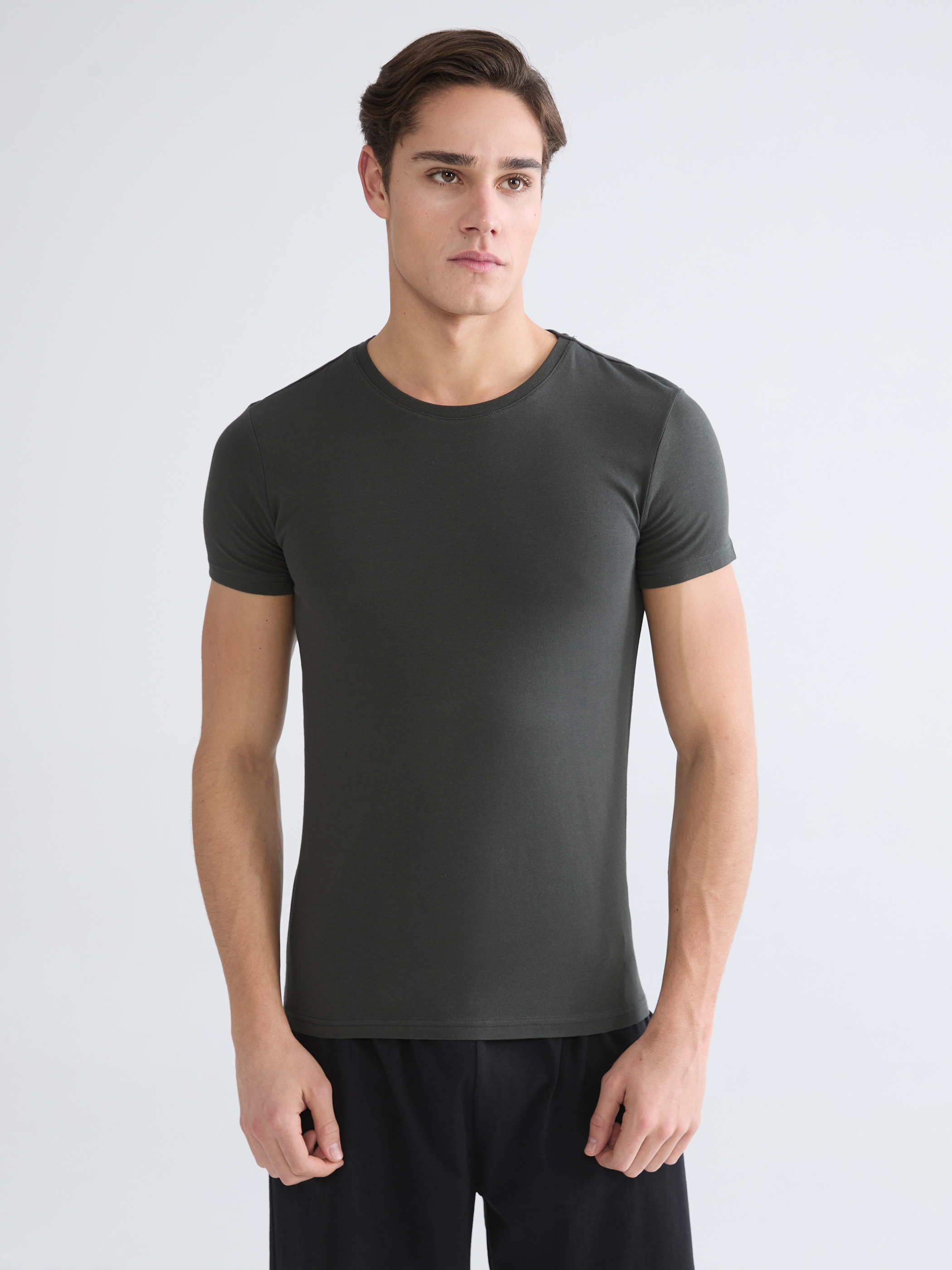 LC WAIKIKI Süper Slim Fit Esnek Kumaş Tişört /01