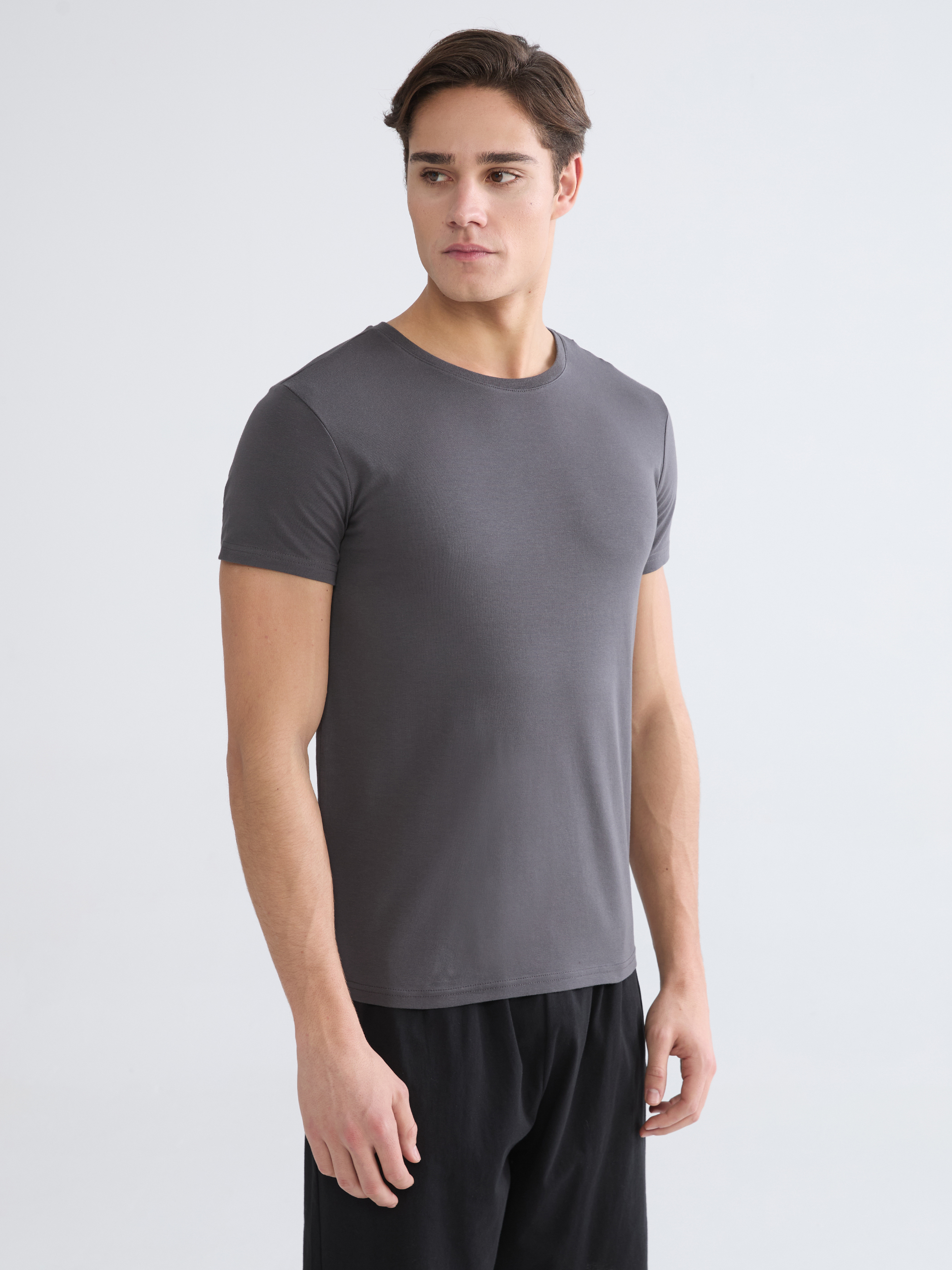 LC WAIKIKI Süper Slim Fit Esnek Kumaş Tişört /01