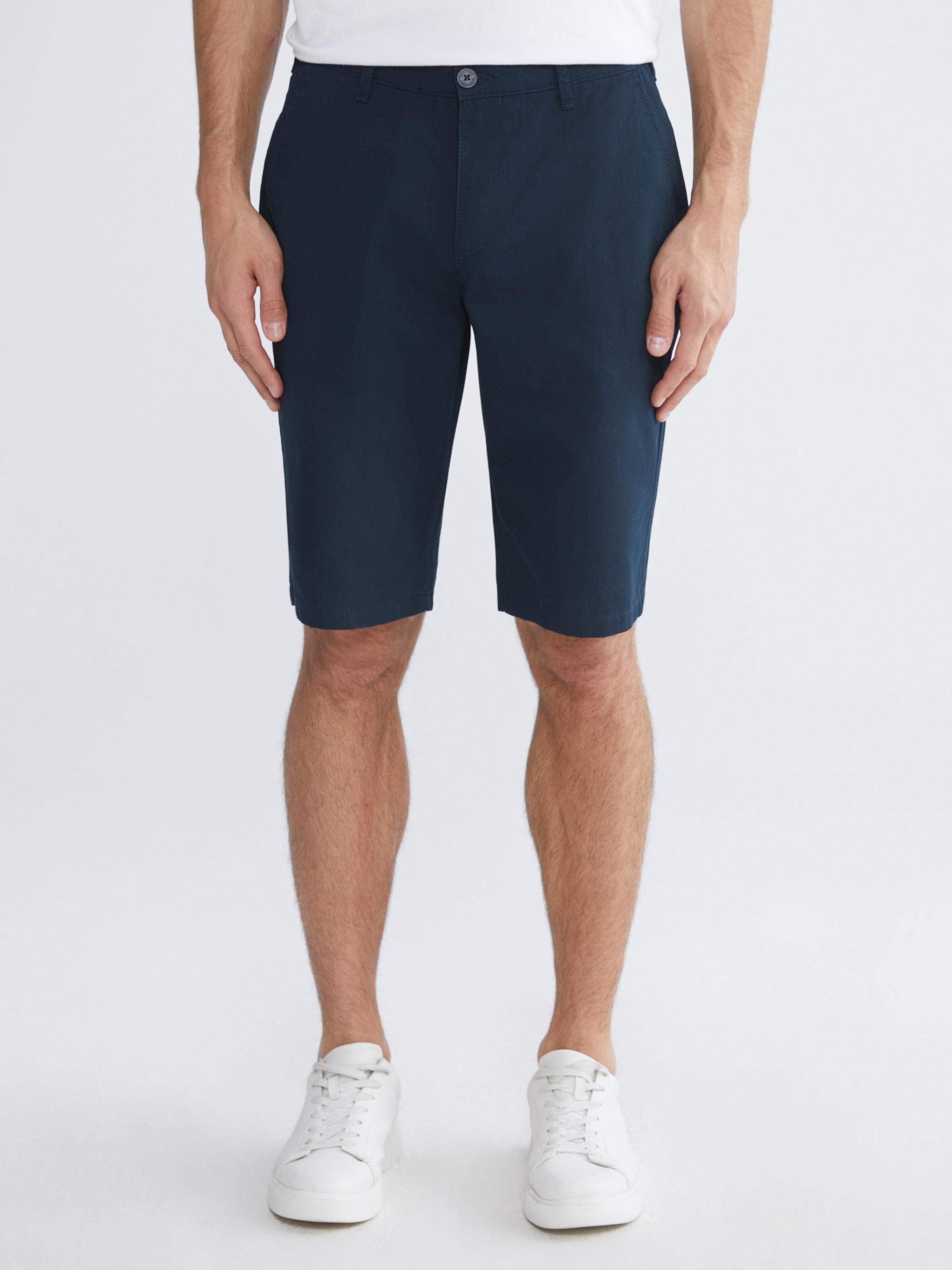 LCWAIKIKI Classic Standart Kalıp Gabardin Erkek Şort görsel 2