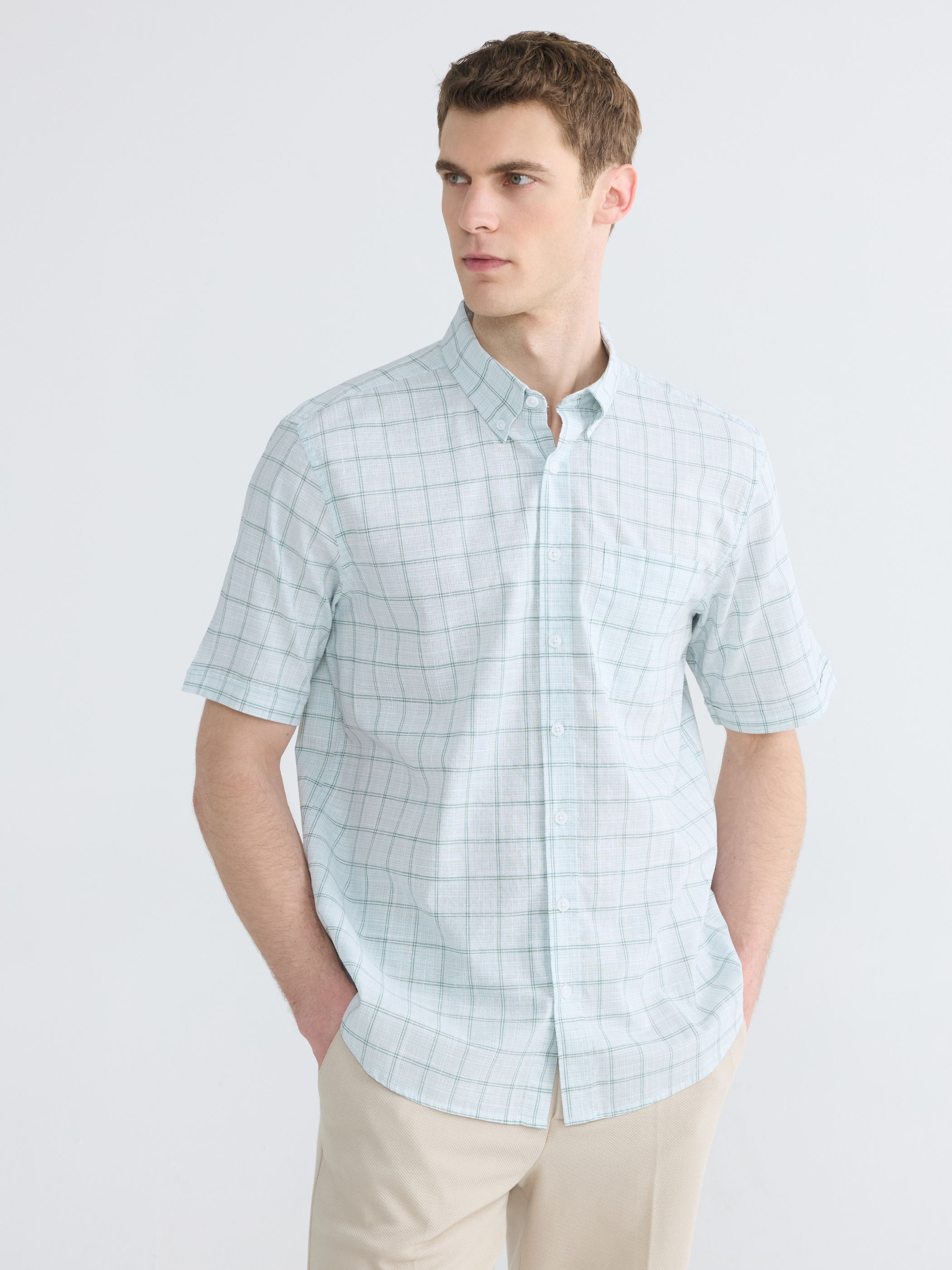 LCWAIKIKI Classic Regular Fit Kareli Kısa Kollu Erkek Gömlek görsel 2