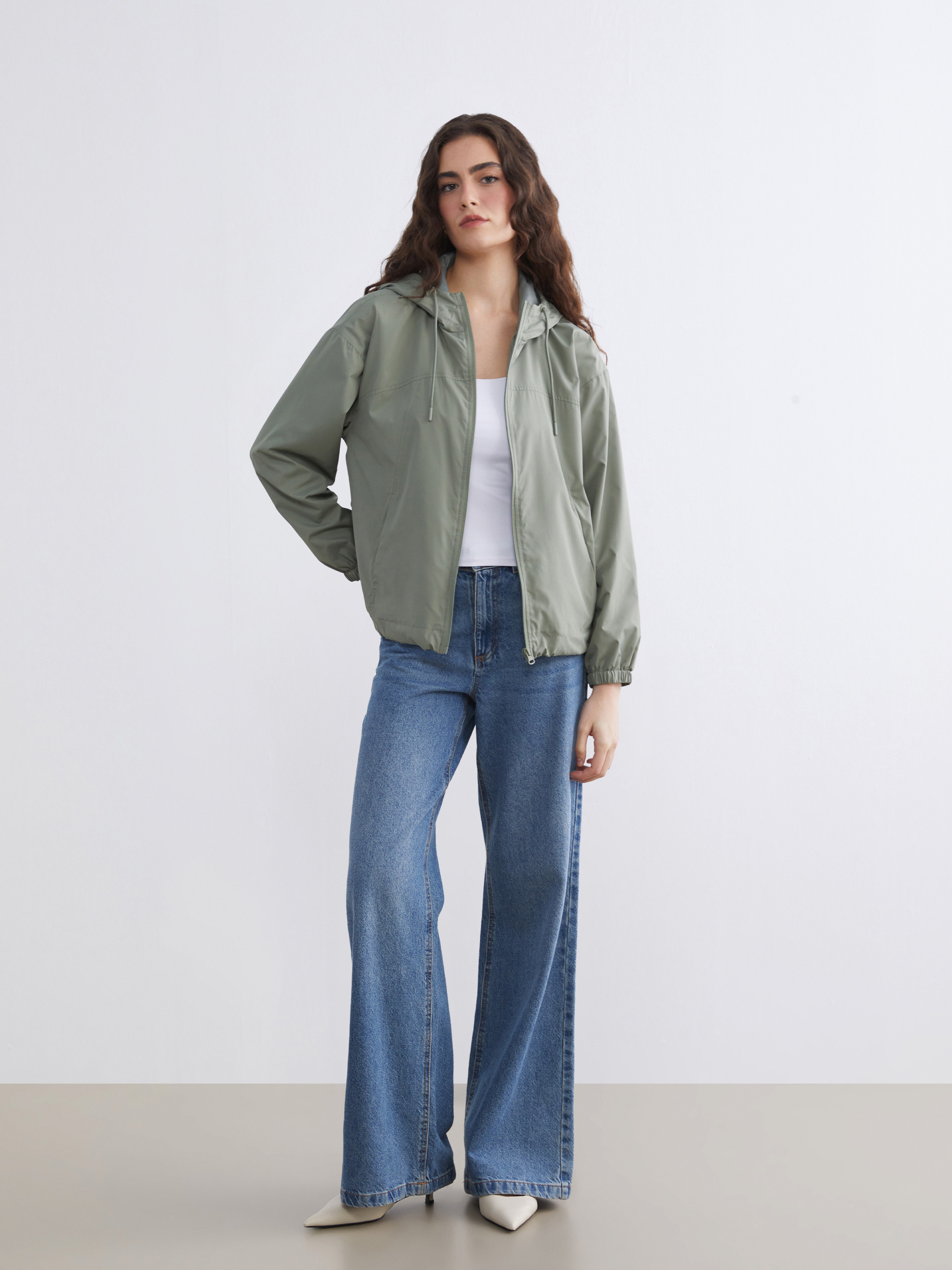 LCW Vision Kapüşonlu Oversize Kadın Yağmurluk görsel 2