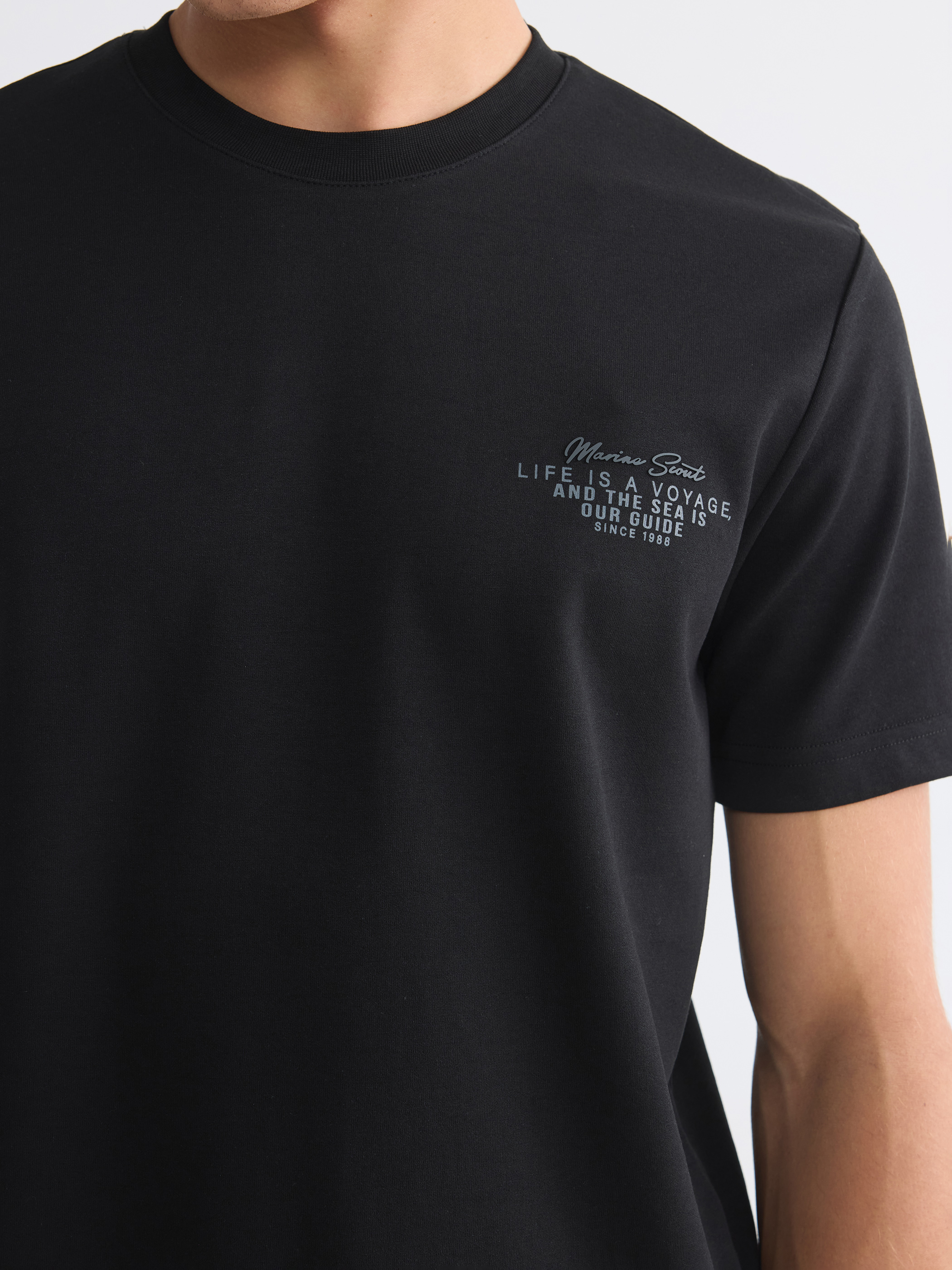 LCWAIKIKI Classic Bisiklet Yaka Baskılı Erkek Tişört görsel 5