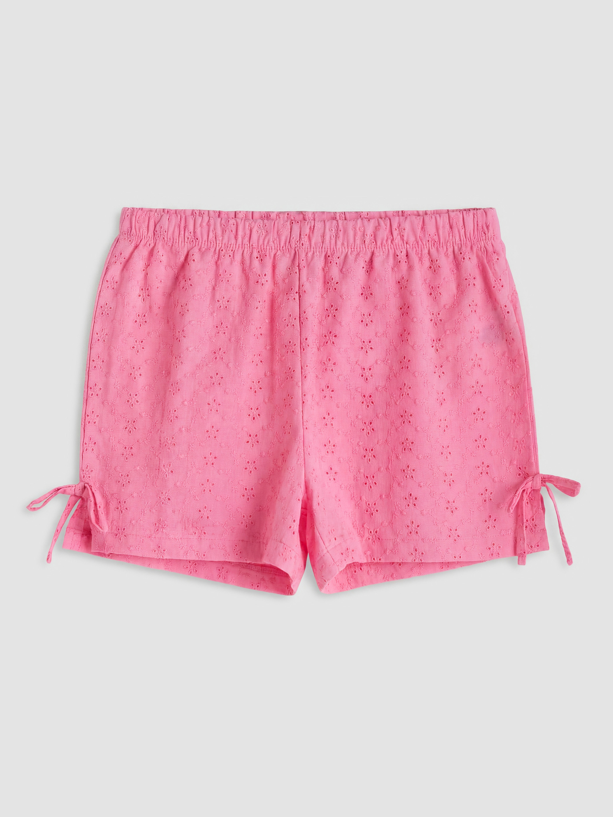 LCW DREAM V Yaka Brode Kadın Şortlu Pijama Takımı görsel 7