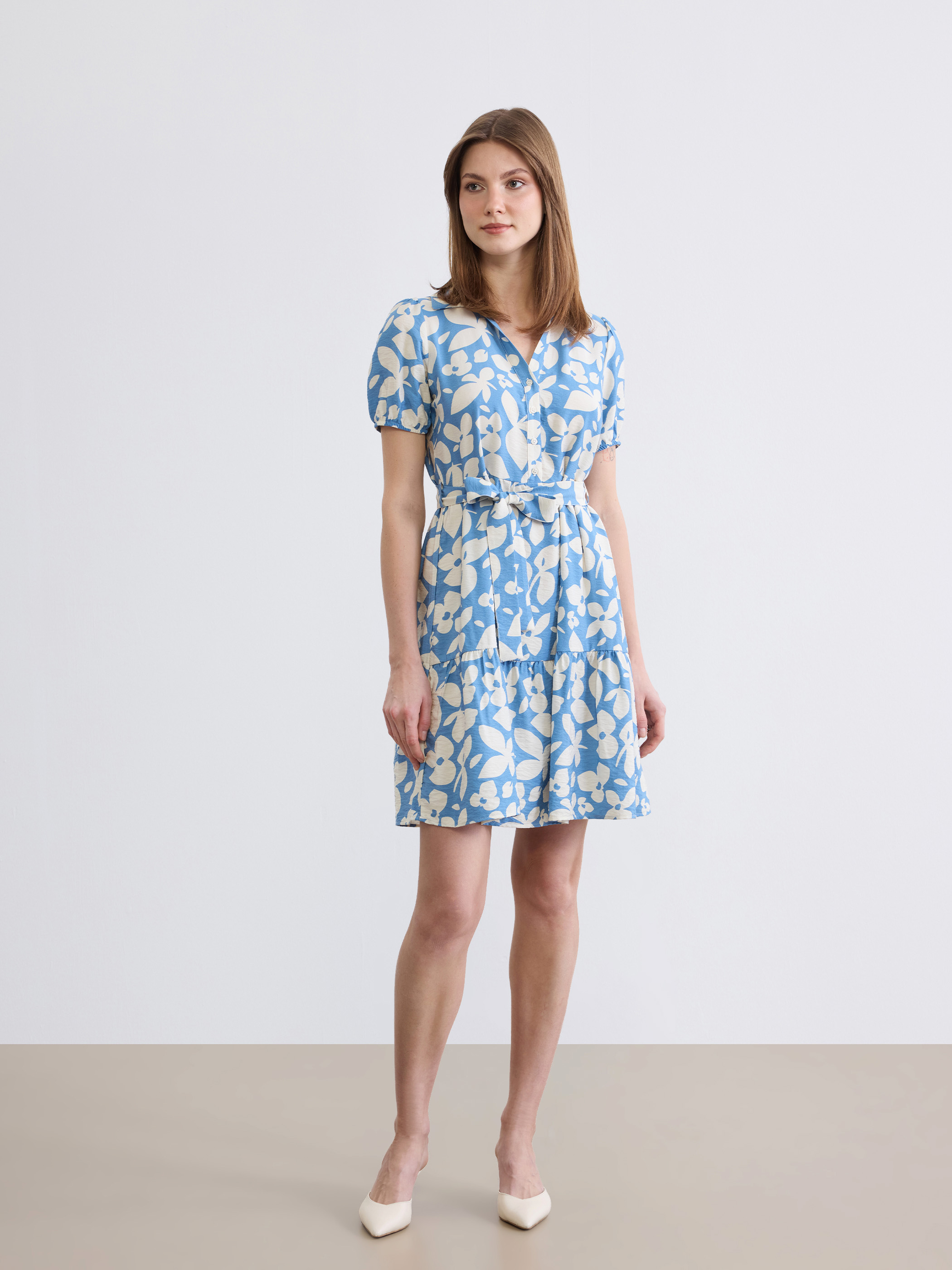 LCW Comfort Gömlek Yaka Çiçekli Mini Elbise görsel 2