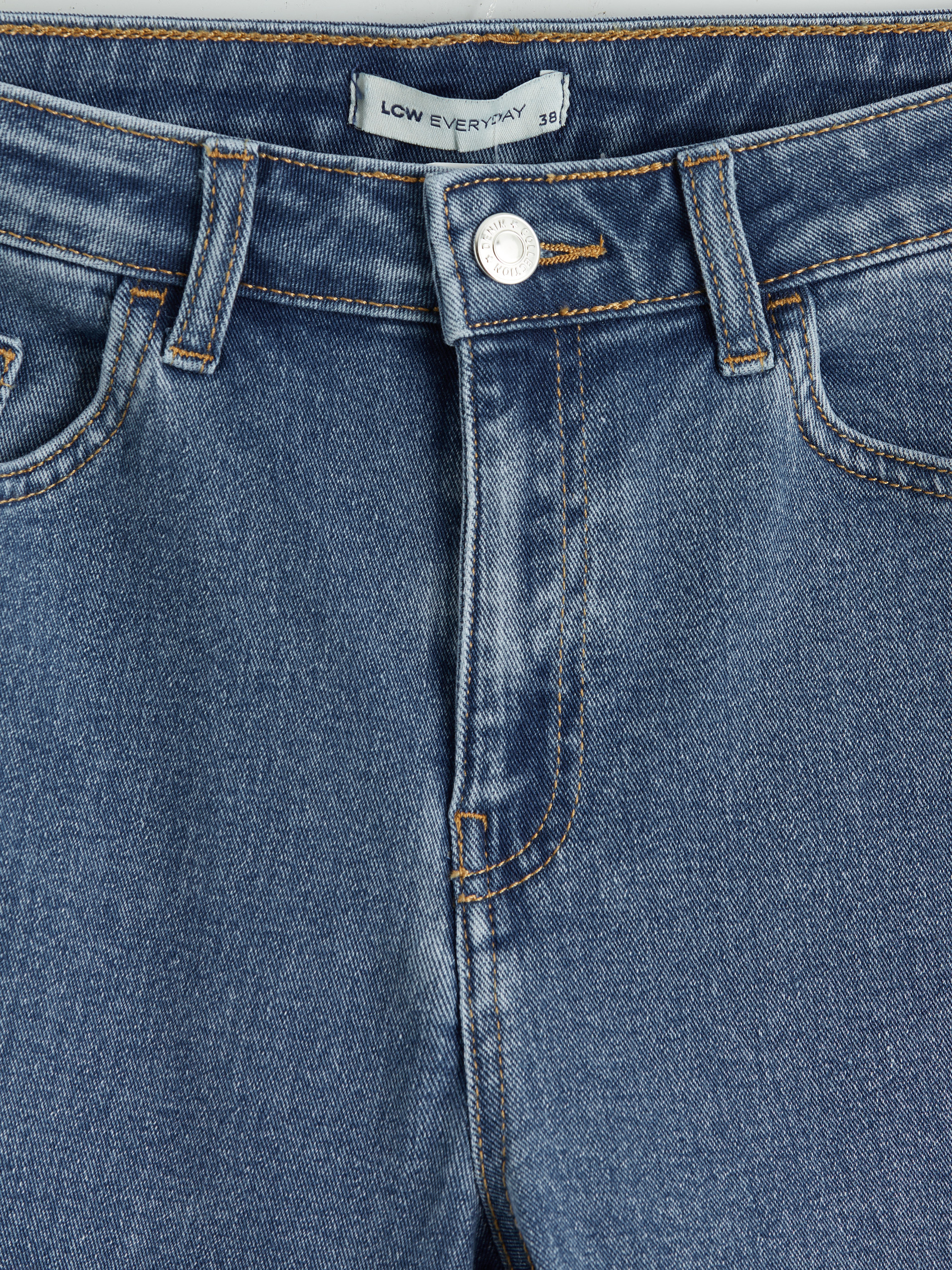 LCWAIKIKI Classic Yüksek Bel Slim Fit Kadın Jean Kapri görsel 7