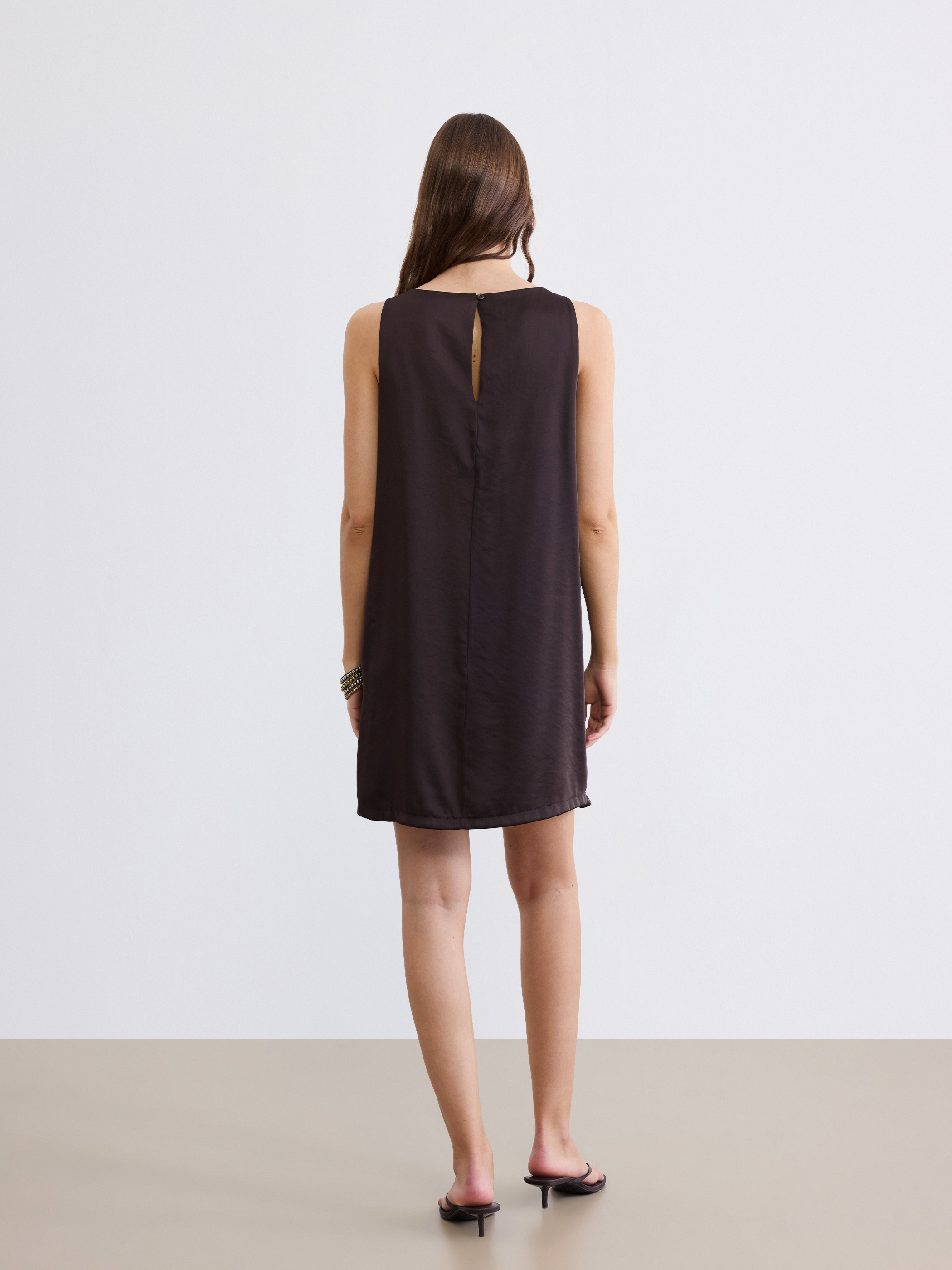 LCW Comfort Bisiklet Yaka Kolsuz Mini Elbise görsel 4