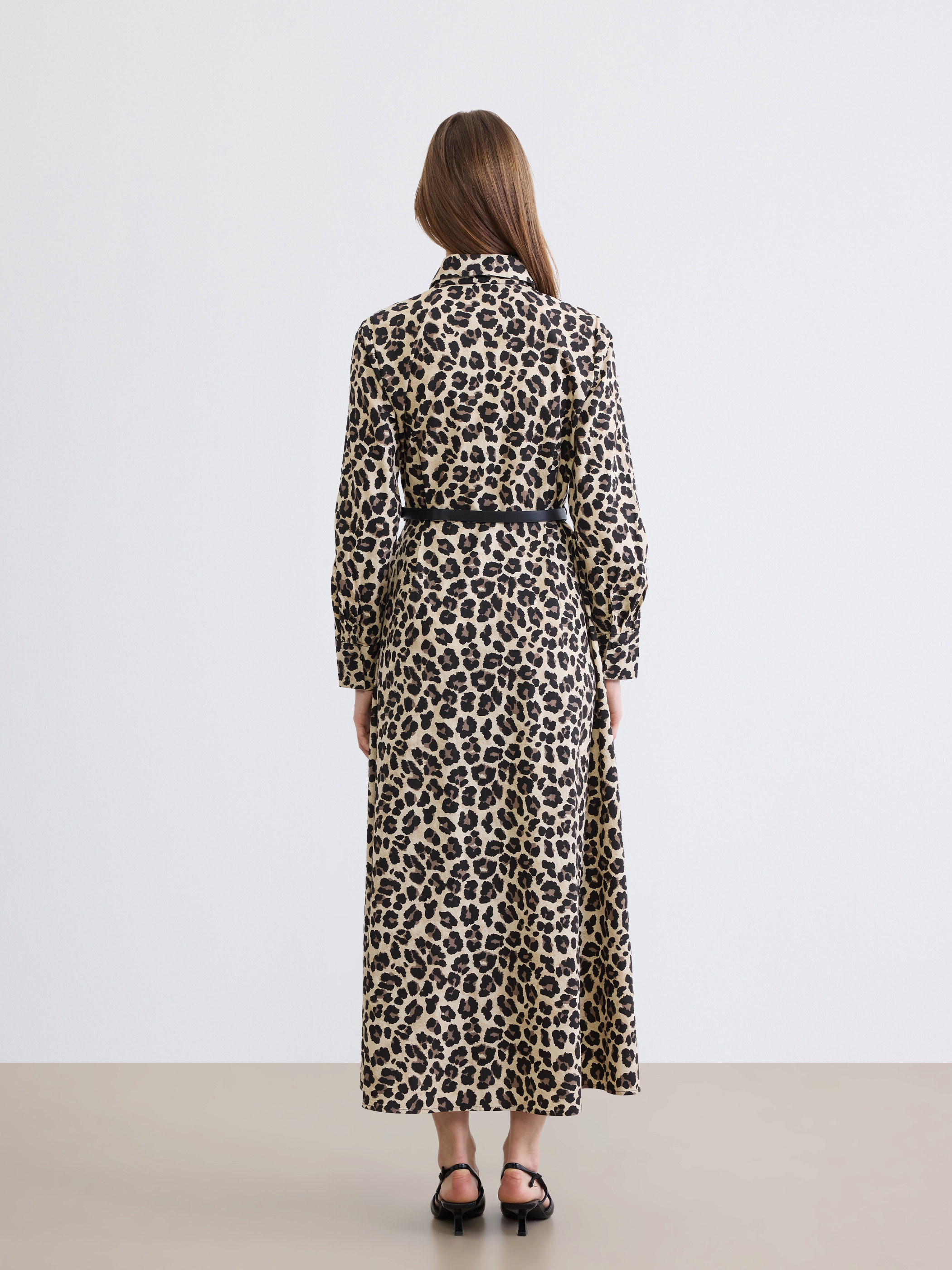 LCWAIKIKI Classic Leopar Desenli Kemerli Poplin Gömlek Elbise görsel 4