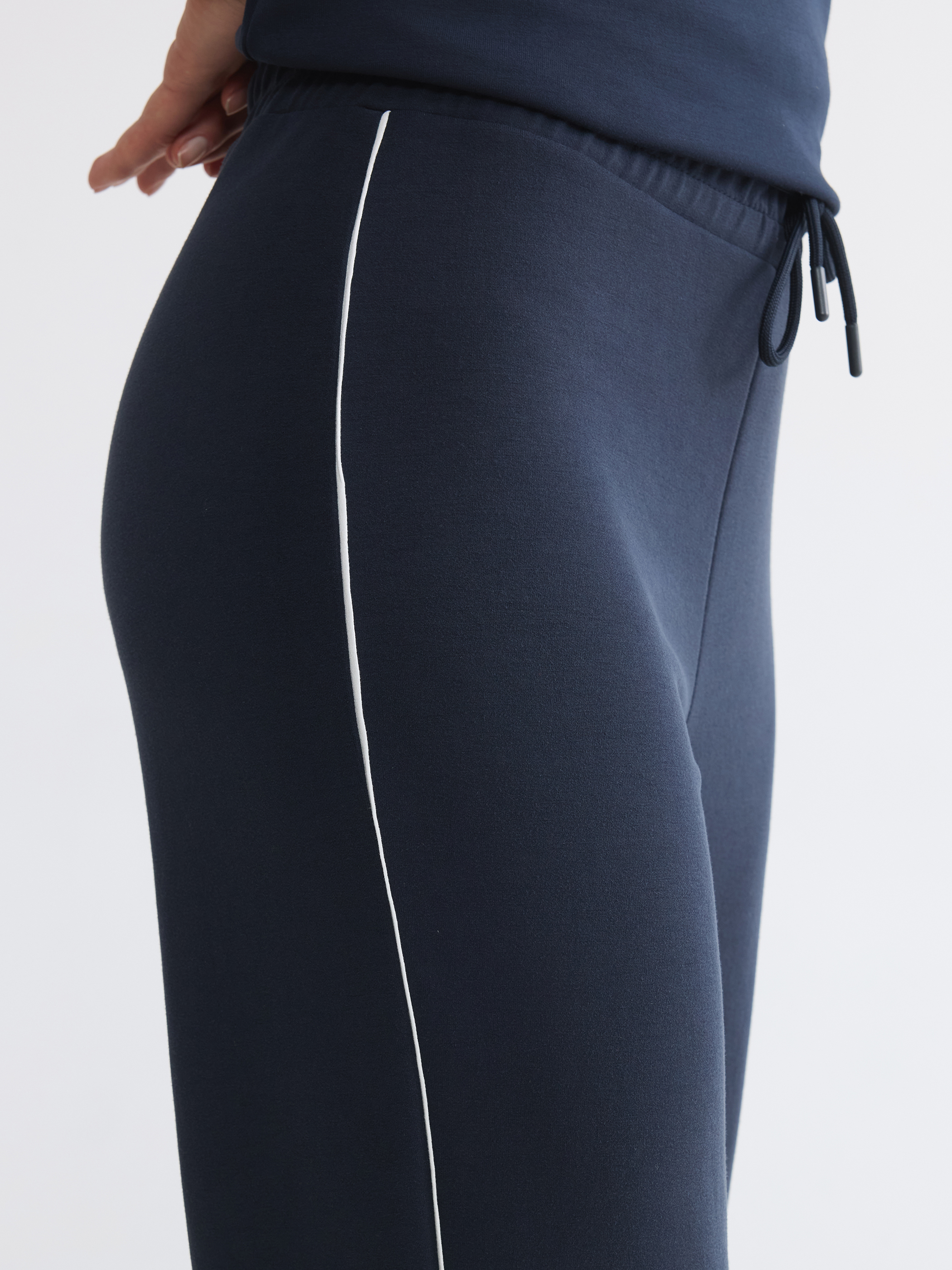 LCW Comfort Beli Lastikli Geniş Paça Kadın Eşofman Altı görsel 4