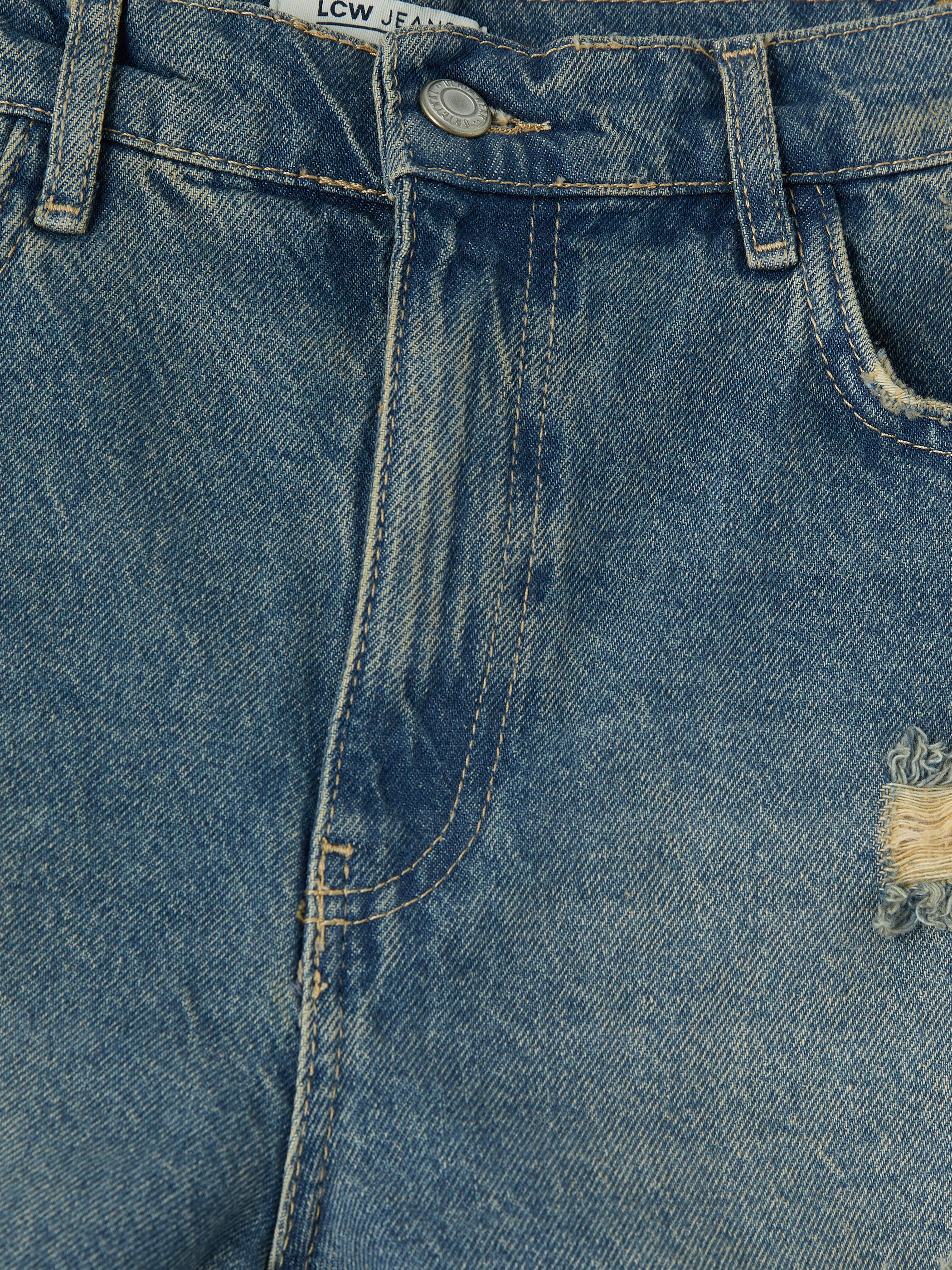 LCW Jeans Yırtık Detaylı Kadın Jean Şort görsel 6