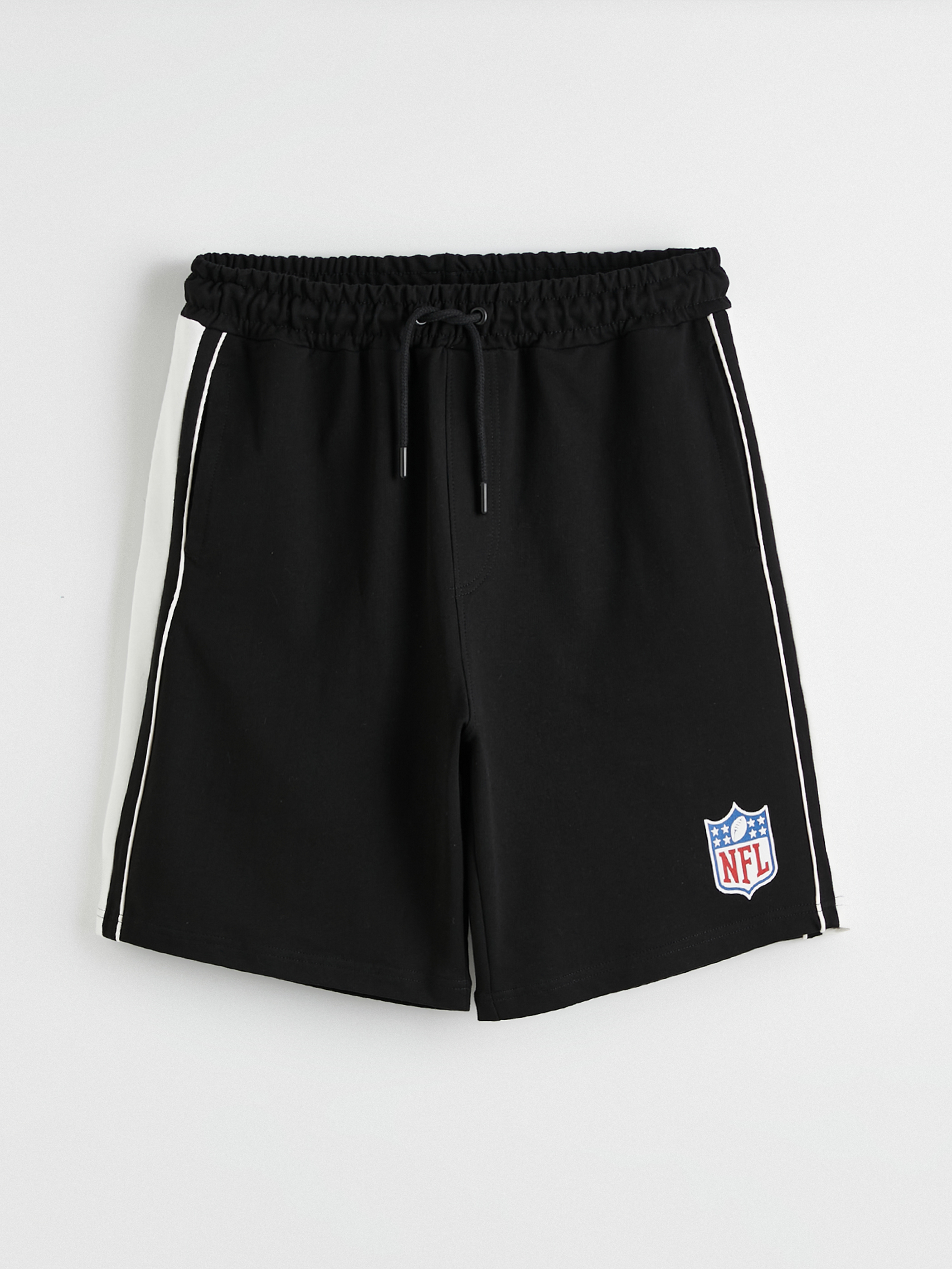 XSIDE Standart Kalıp NFL Baskılı Şeritli Erkek Şort görsel 5