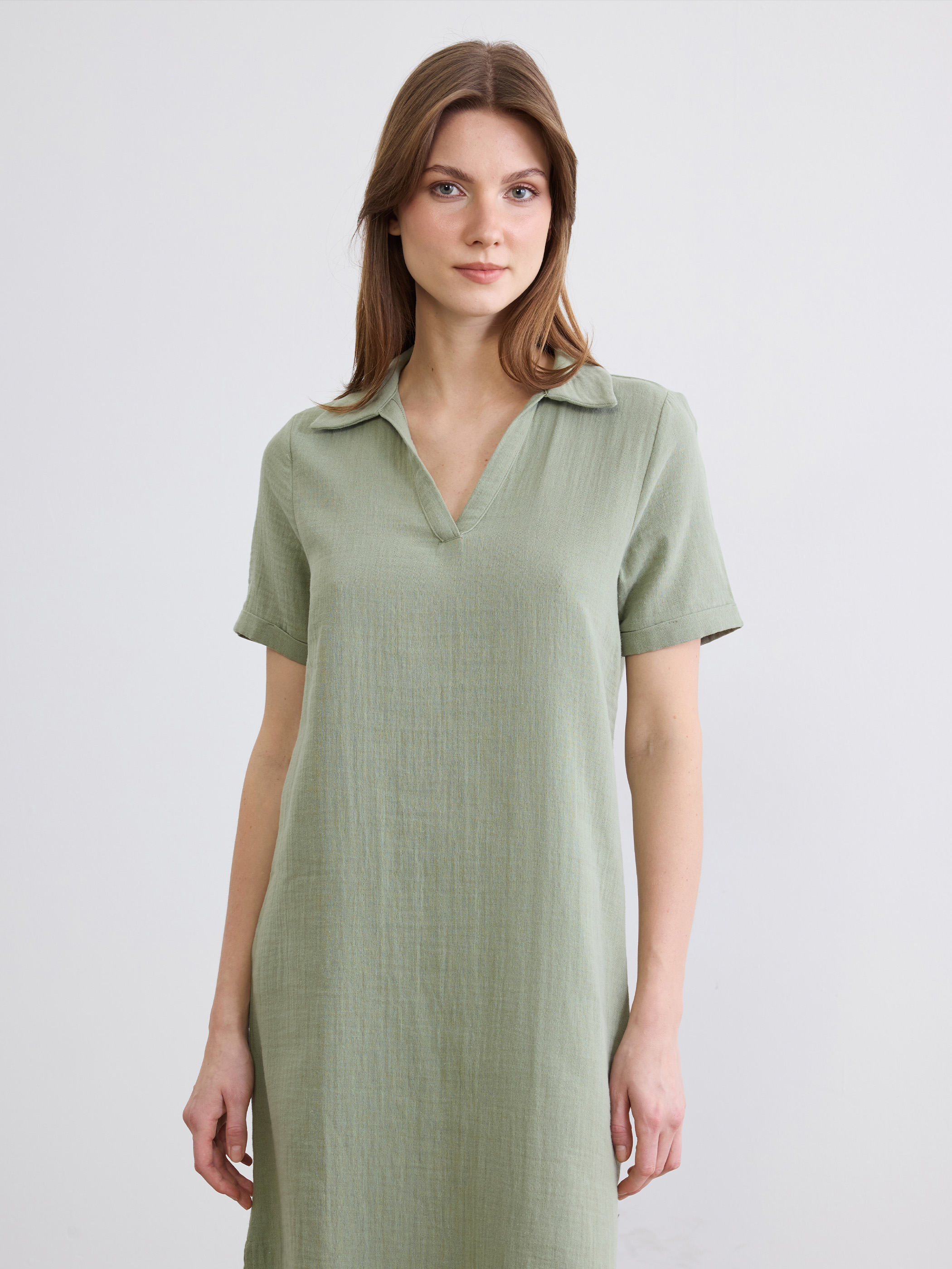 LCW Comfort Polo Yaka Yırtmaçlı Elbise