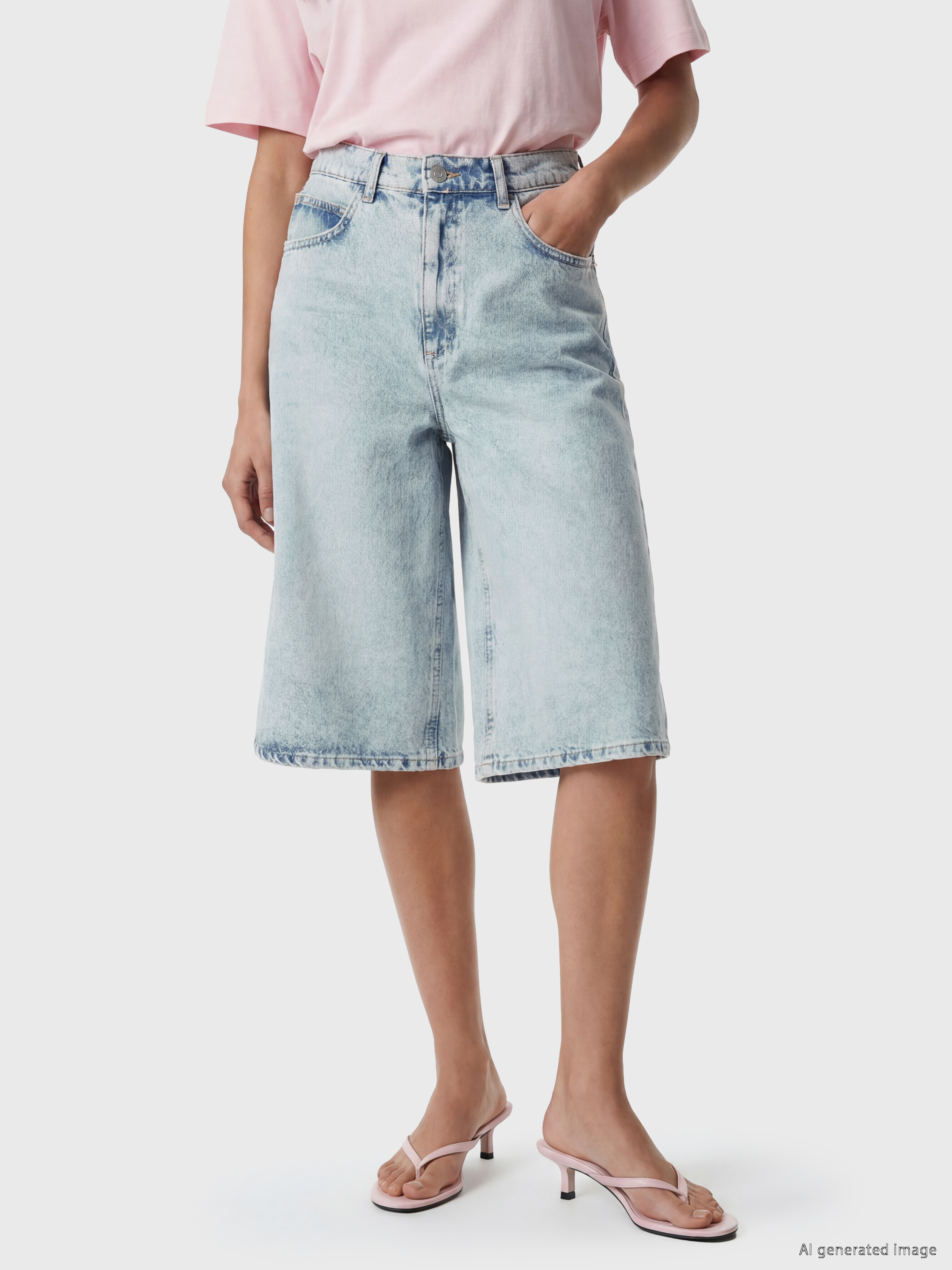 LCW Jeans Bermuda Fit Kadın Jean Şortolon görsel 2