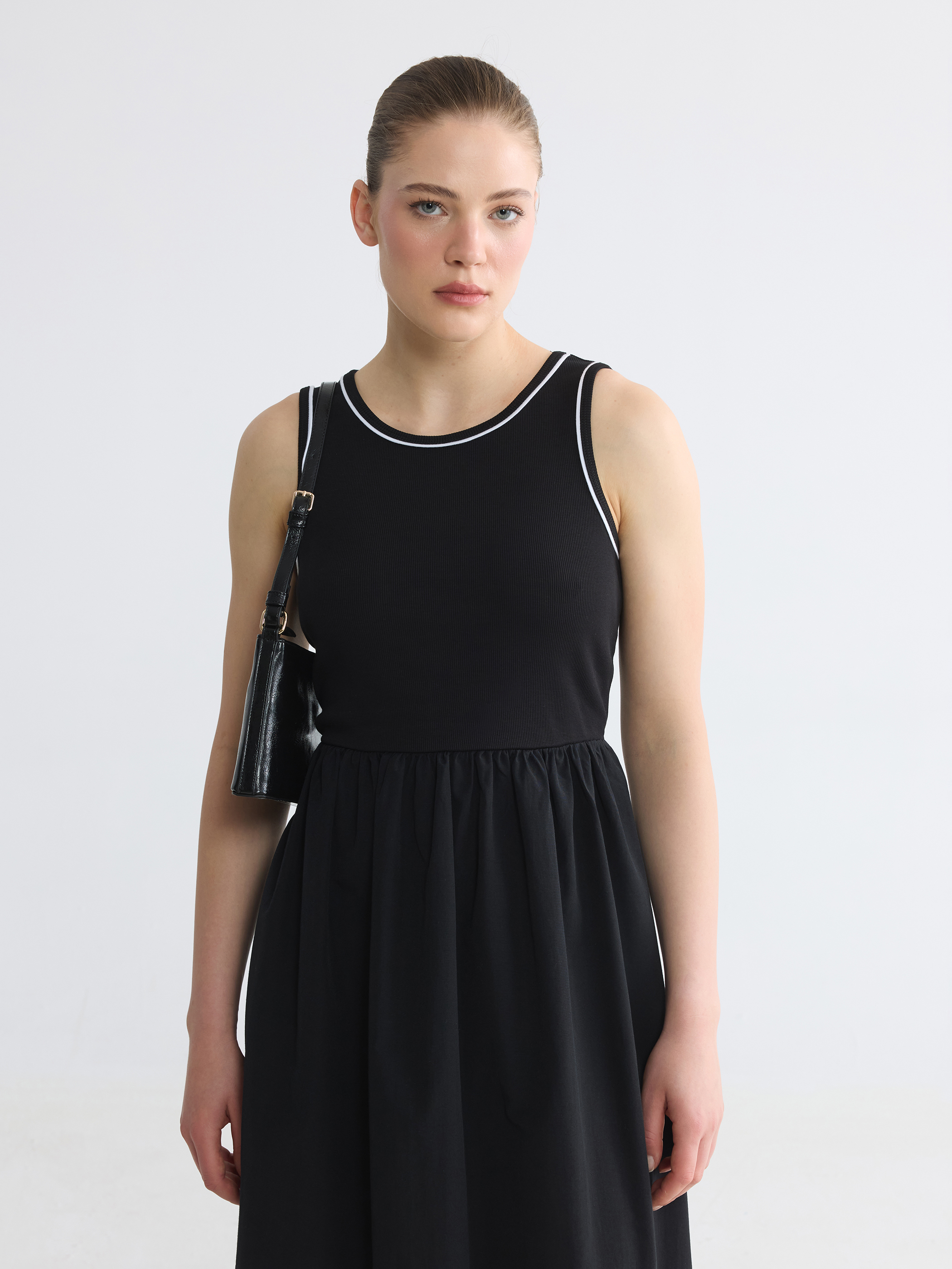 LCW Comfort Bisiklet Yaka Belden Oturtmalı Elbise