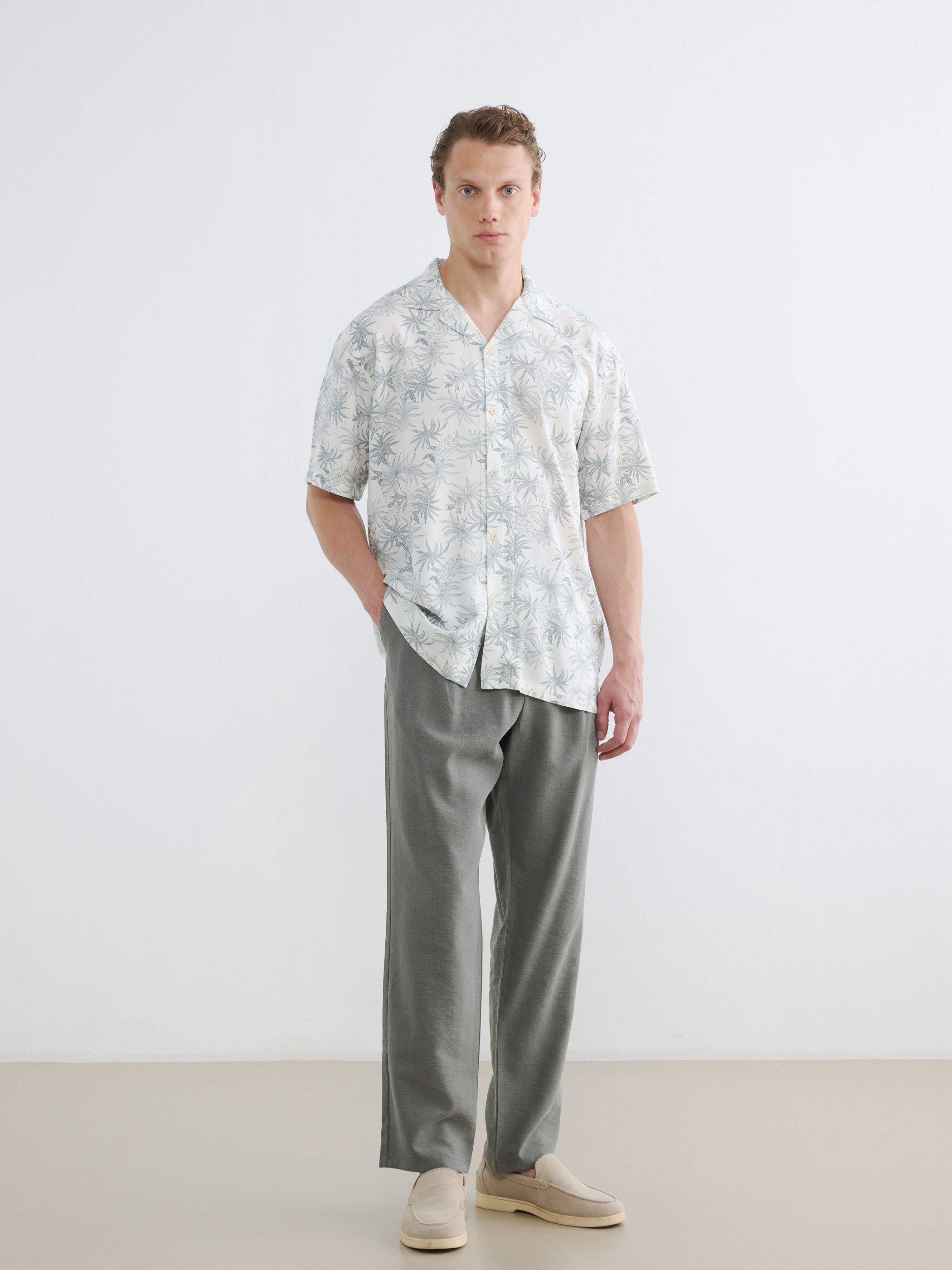 LCW Vision Regular Fit Keten Görünümlü Erkek Pantolon