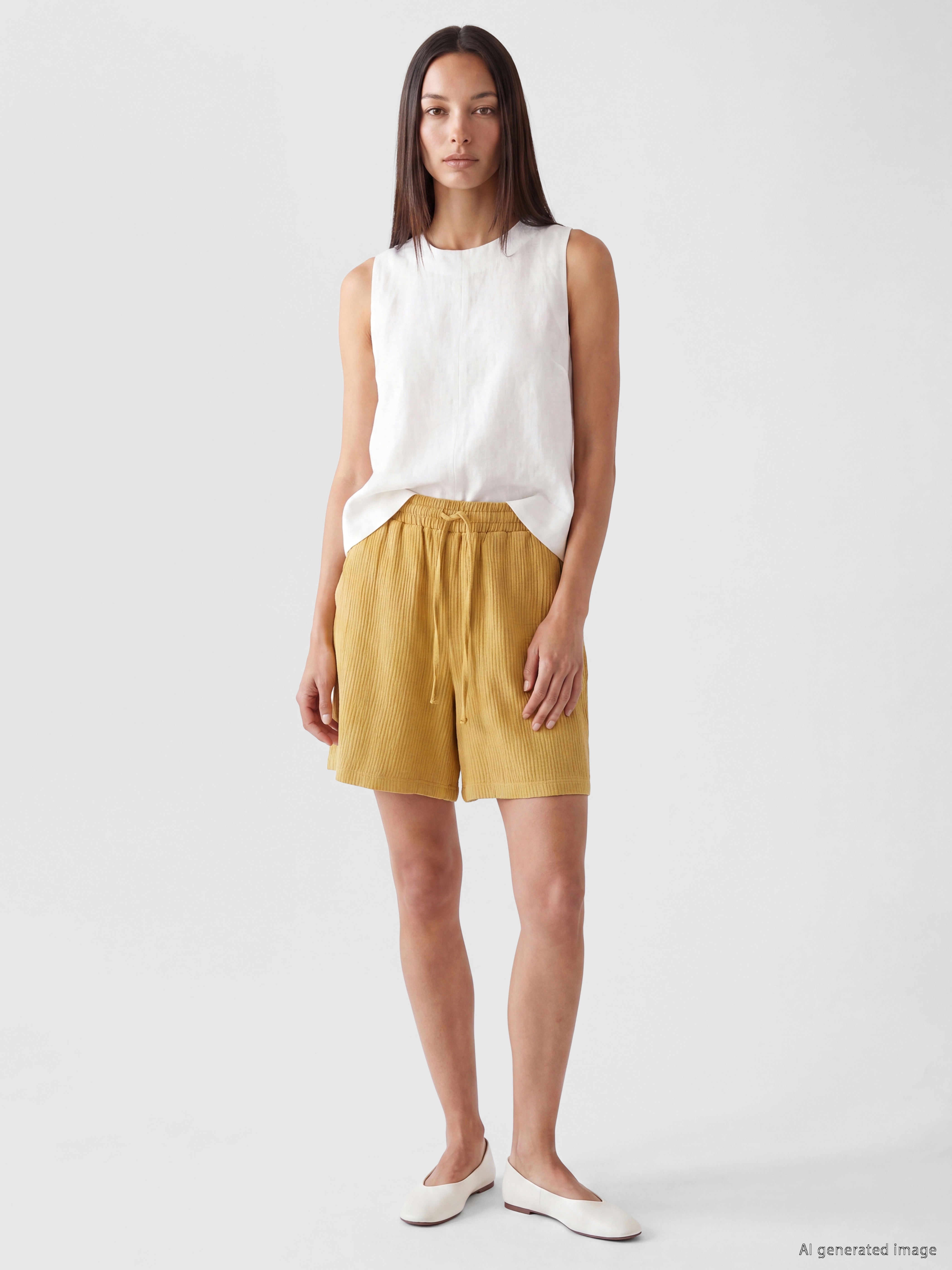 LCWAIKIKI Classic Beli Lastikli Kadın Müslin Şort