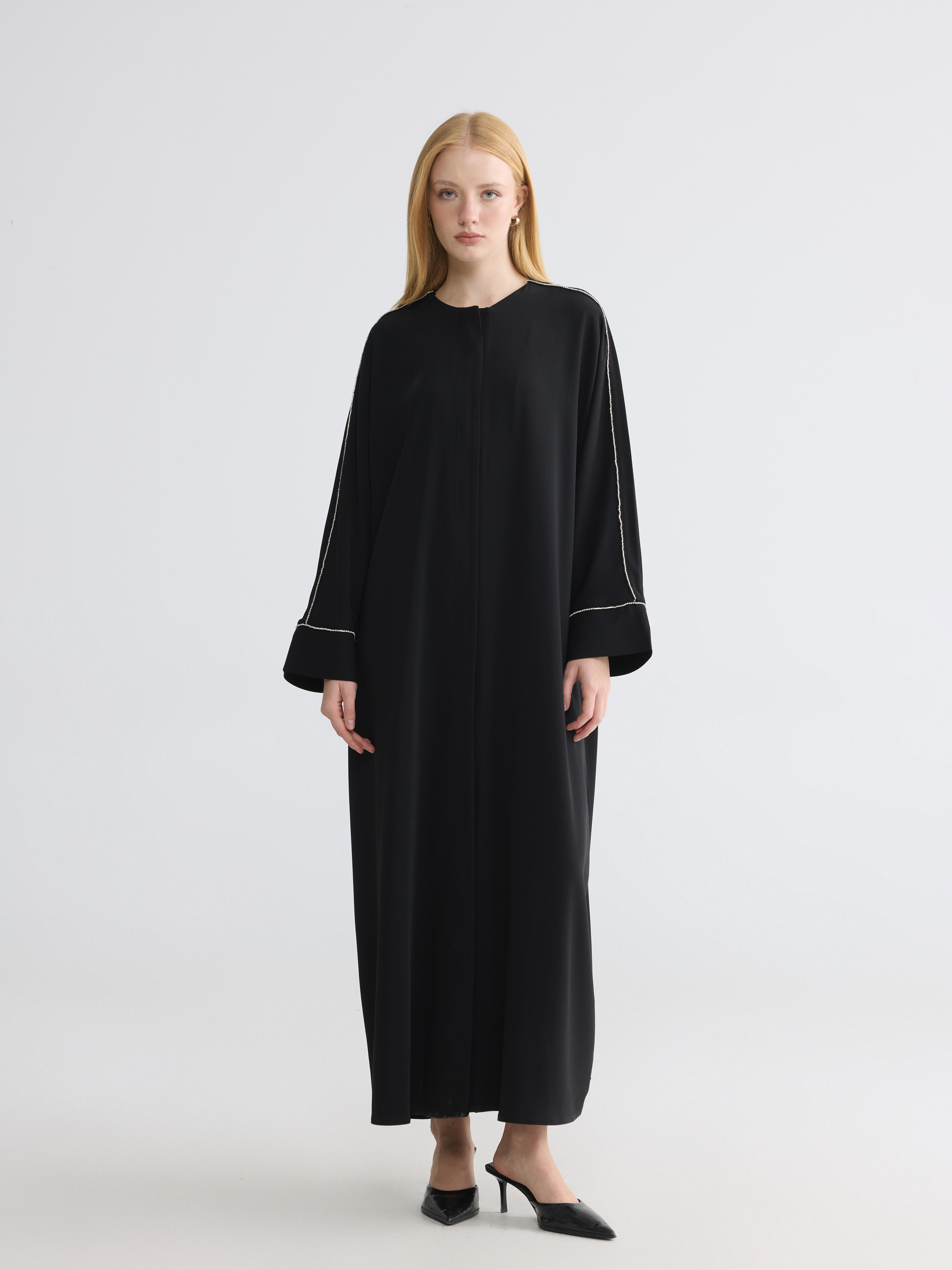 LCW Modest Bisiklet Yaka Oversize Krep Kadın Ferace görsel 2
