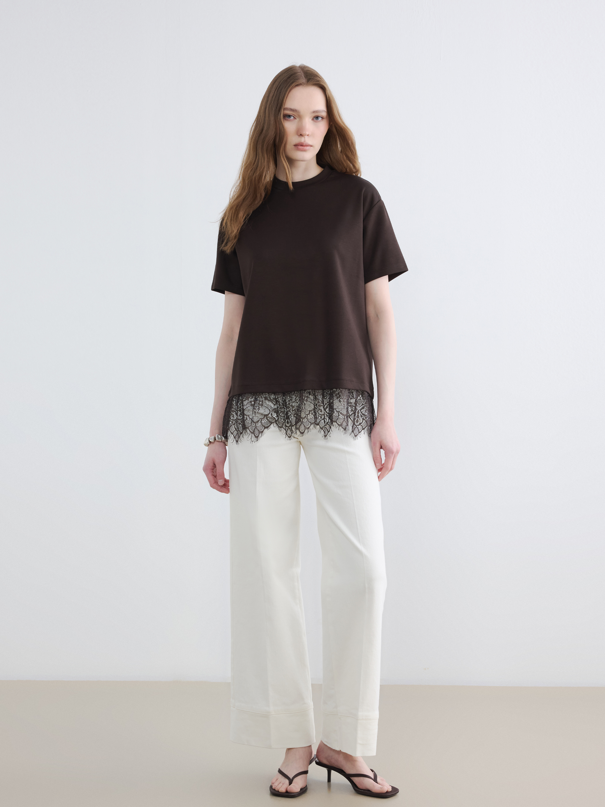 LCW Modest Dantel Detaylı Soft Touch Kadın Tişört görsel 2