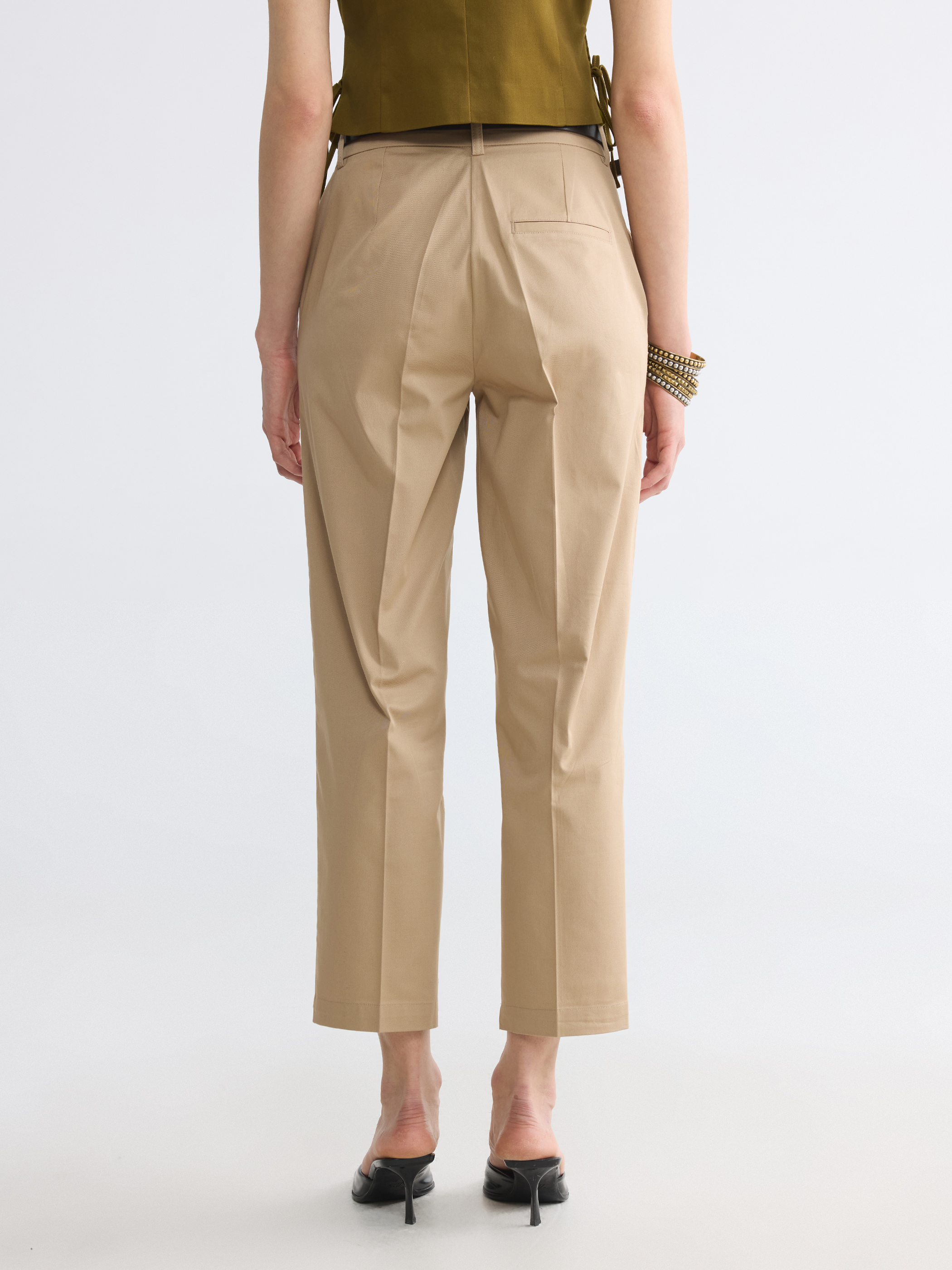 LCWAIKIKI Classic Beli Kemerli Gabardin Kadın Pantolon görsel 4