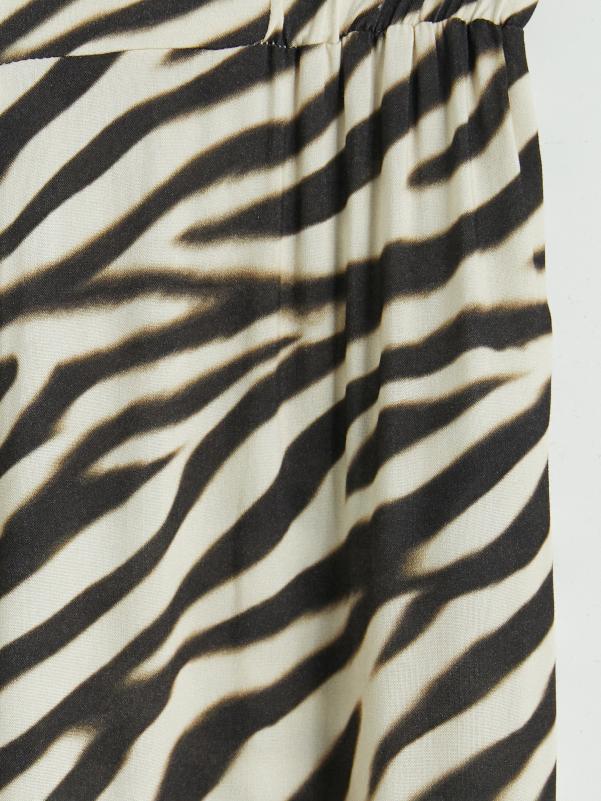 LCW Modest Beli Lastikli Zebra Desenli Kadın Pantolon görsel 5