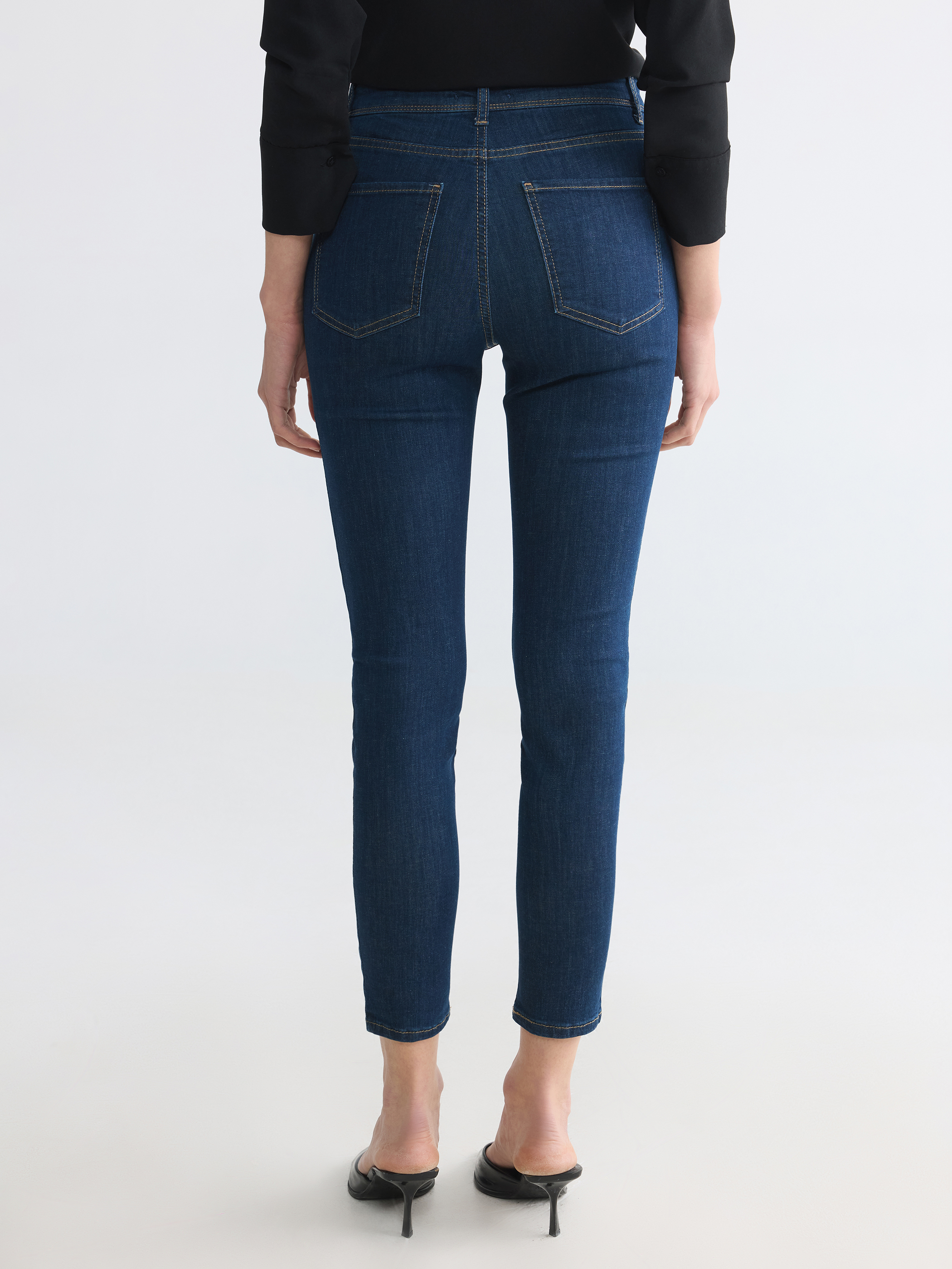 LCWAIKIKI Classic Slim Mom Kadın Jean Pantolon görsel 4