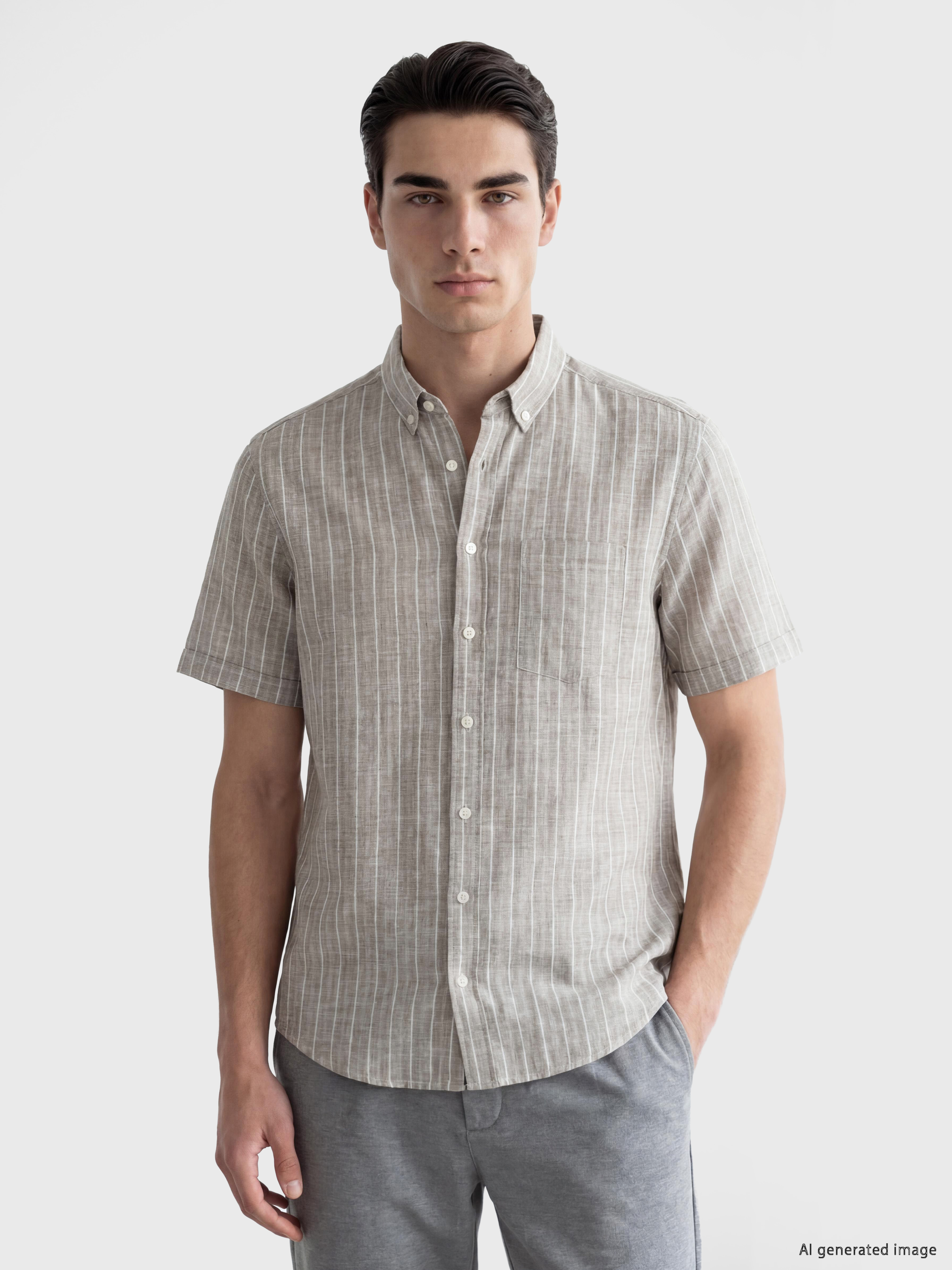 LCWAIKIKI Classic Regular Fit Çizgili Kısa Kollu Erkek Gömlek
