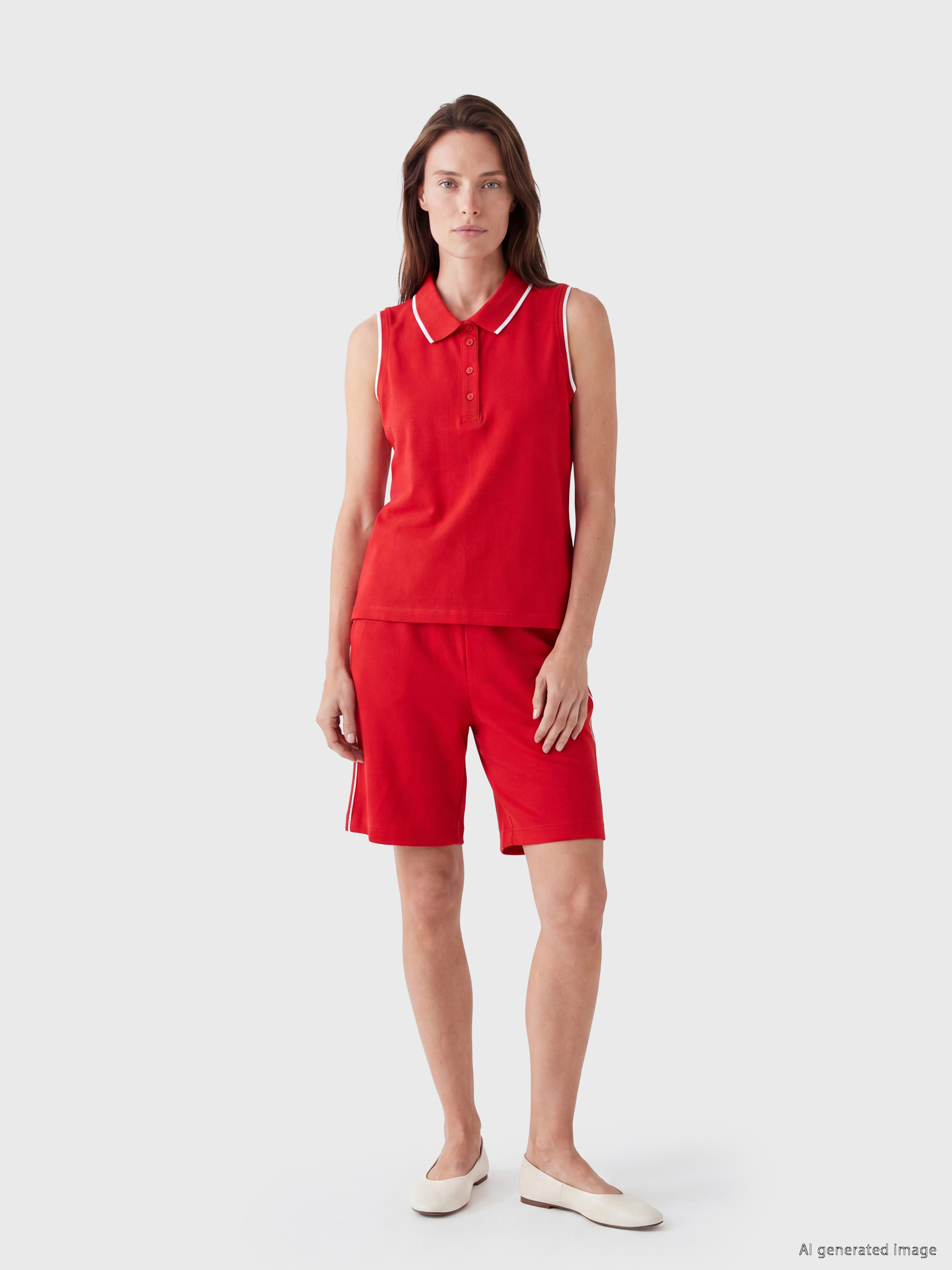 LCWAIKIKI Classic Beli Lastikli Şeritli Kadın Şort