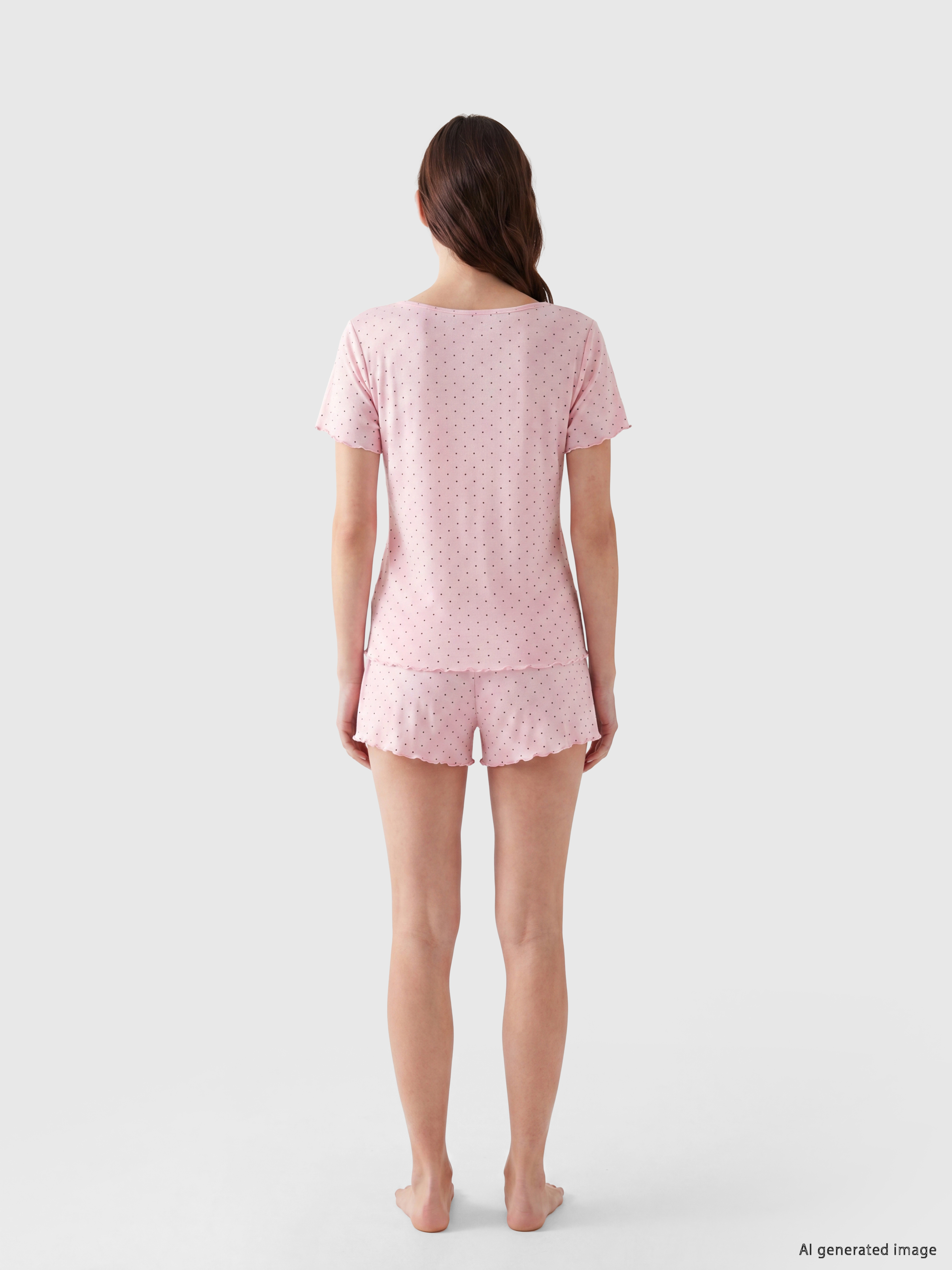 LCW DREAM V Yaka Puantiyeli Kadın Şortlu Pijama Takımı görsel 4