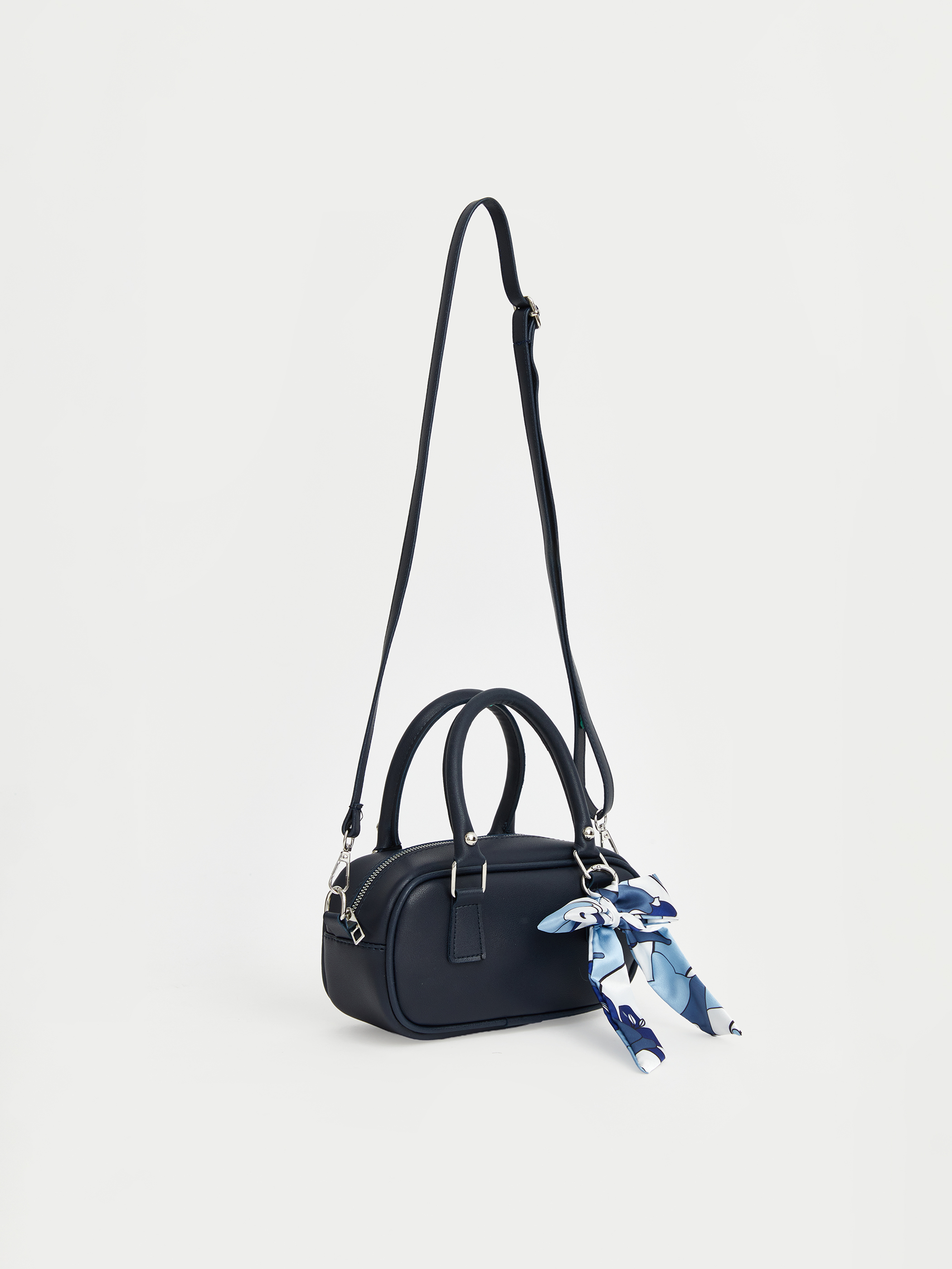 LCW ACCESSORIES Fularlı Deri Görünümlü Kadın Omuz Çantası görsel 3