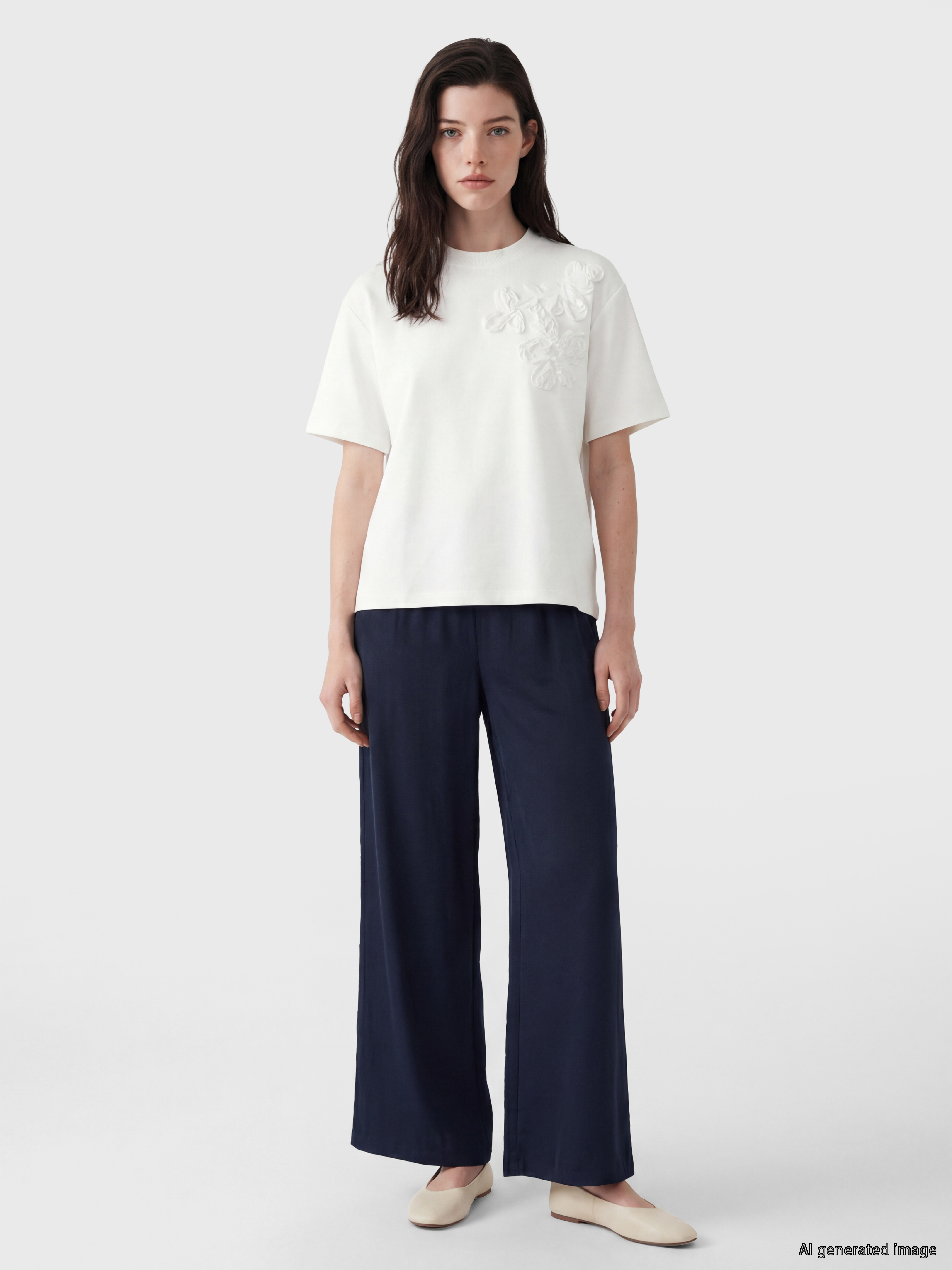 LCW Comfort Soft Touch Çiçek Aplikeli Bluz görsel 2