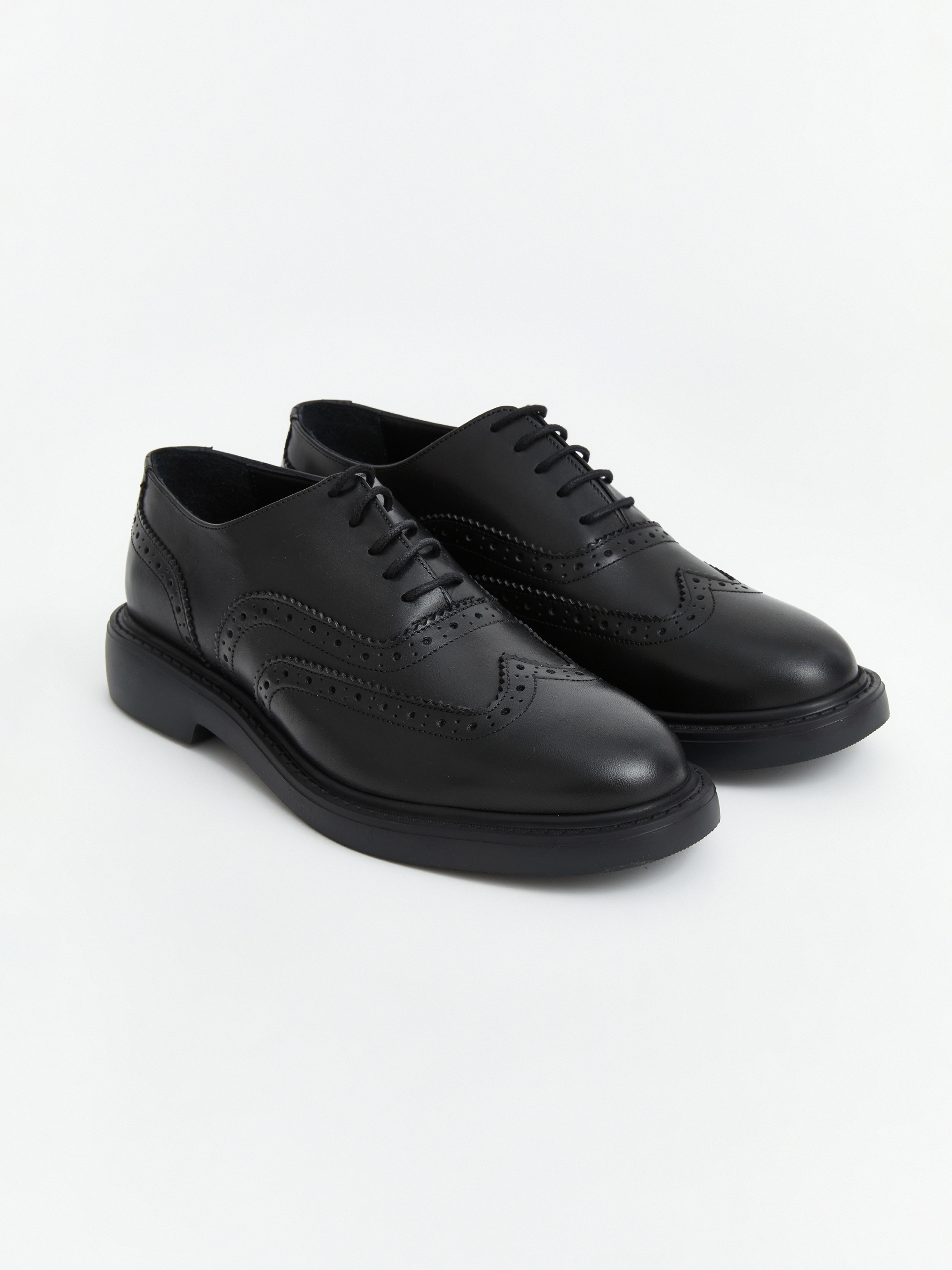 LCW STEPS Erkek Bağcıklı Brogue Detaylı Klasik Ayakkabı