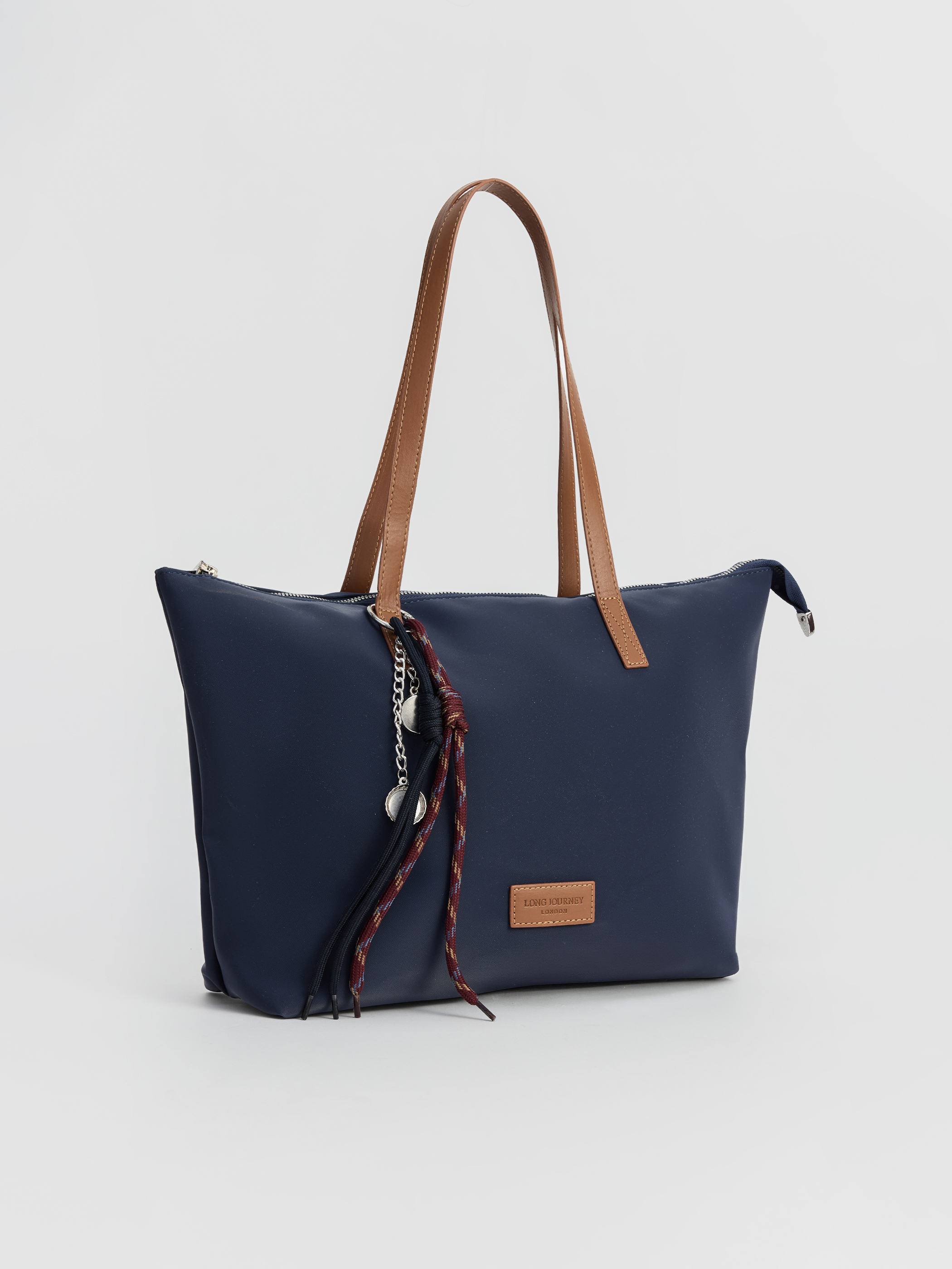LCW ACCESSORIES Charmlı Kadın Omuz Çantası görsel 4